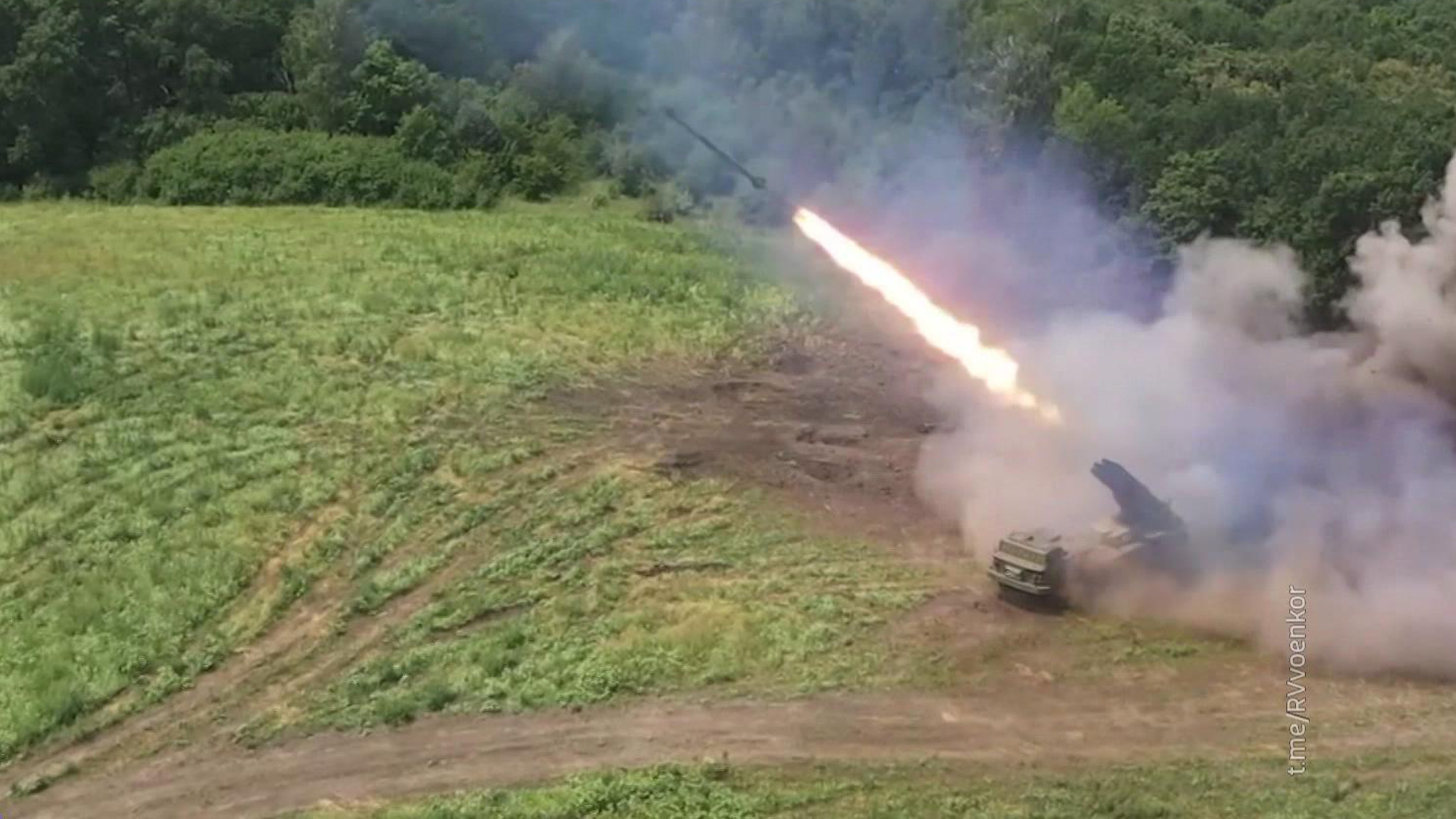 Российские военные нанесли удар по заводу в Николаеве