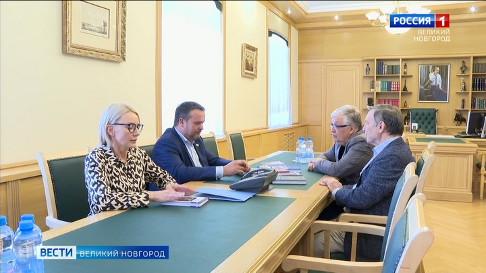 Для школьников Новгородской области издадут книгу по Новгородике