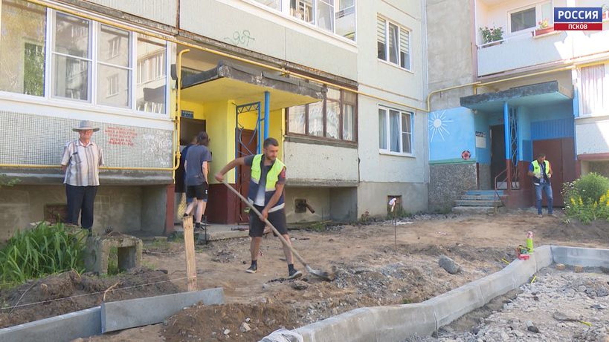 Городская, комфортная, наша… Как стать хозяином в своём дворе и получить деньги на его реконструкцию?