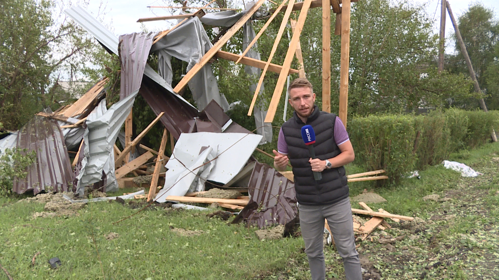Село Голуметь приходит в себя после урагана — повреждения получили больница, школа, Дом культуры, котельная и многие частные дома