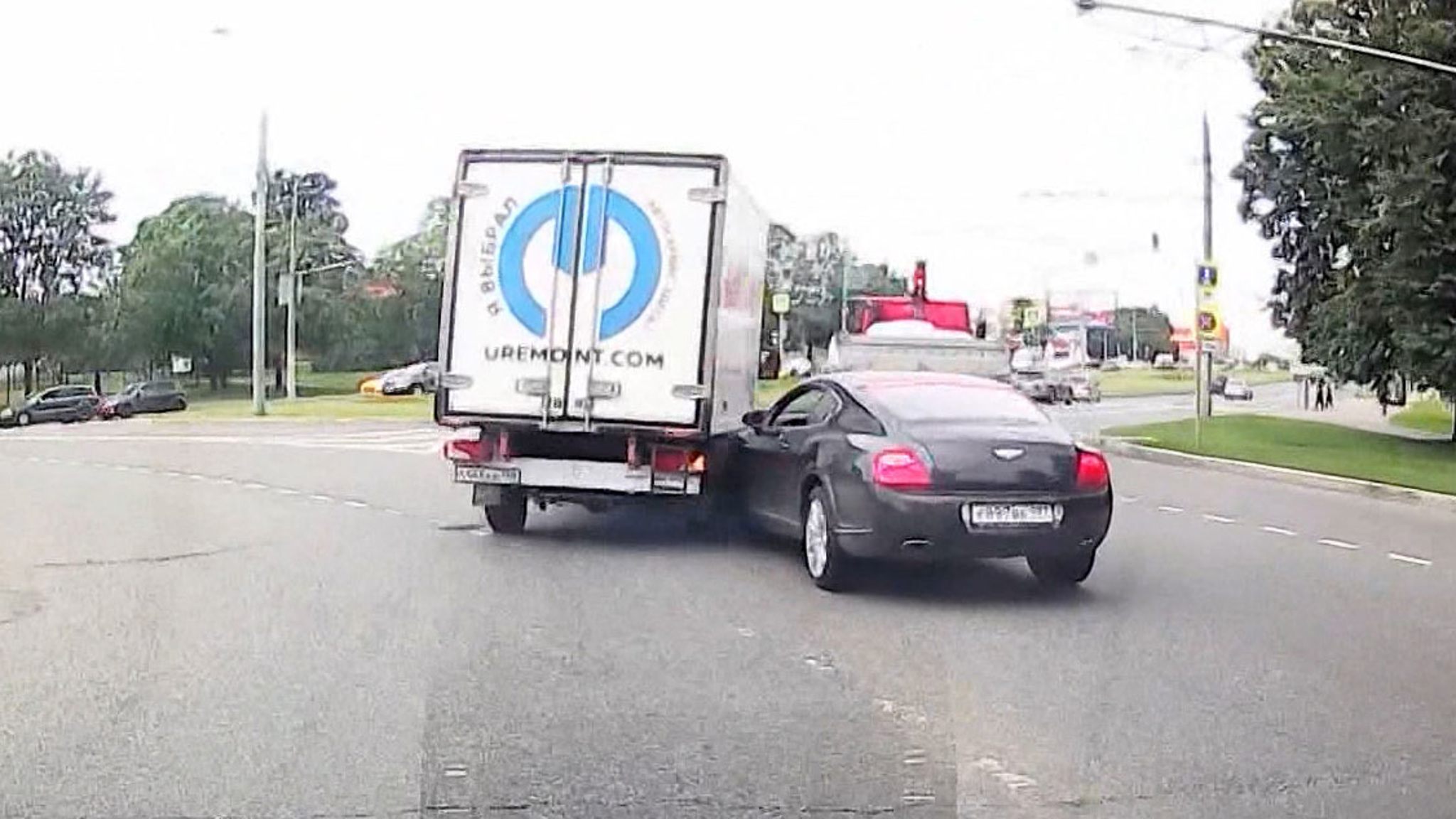 Театр на дороге: новый вид автоподставы