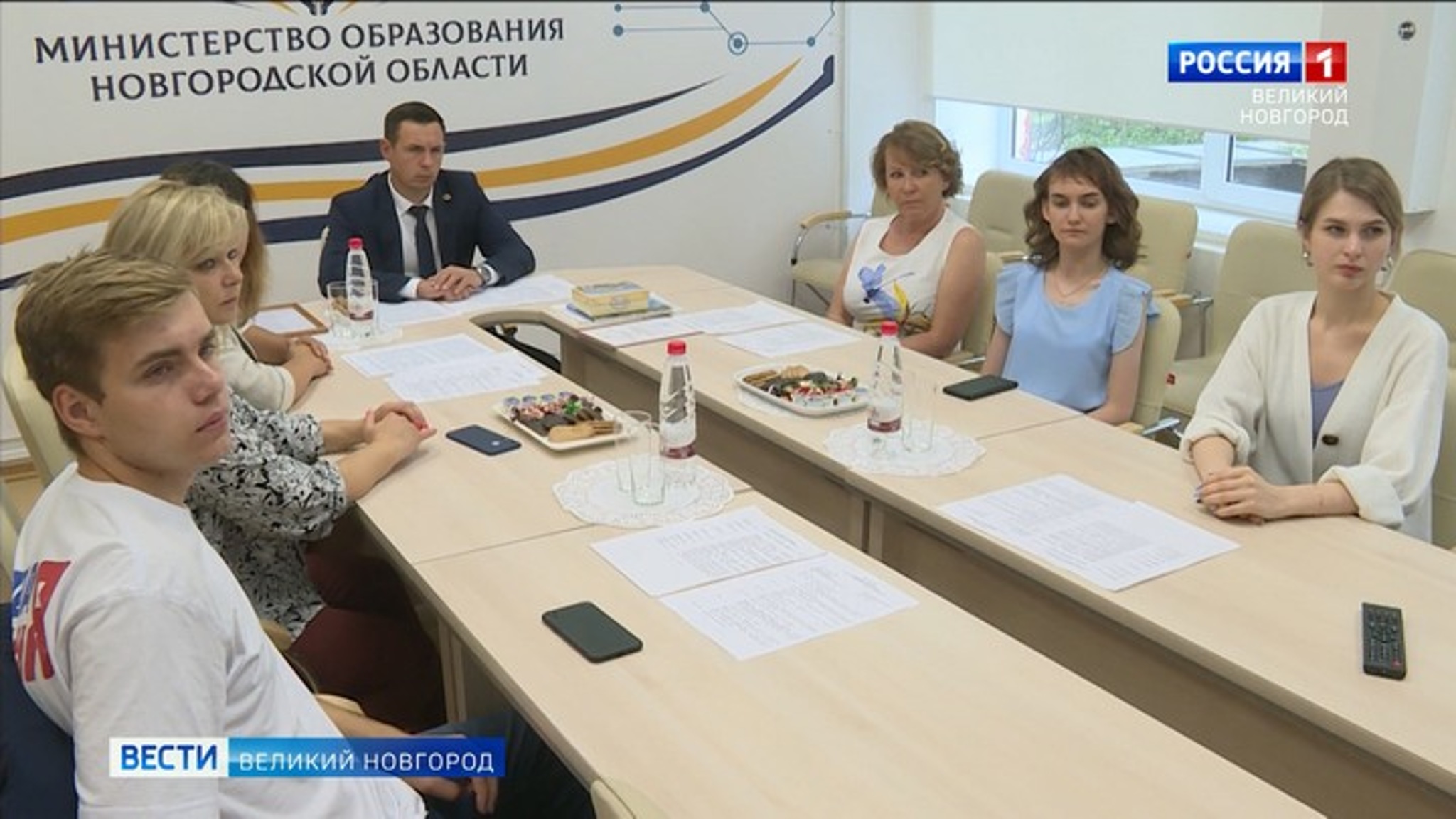 Учителя и школьники  Великого Новгорода и Владивостока обсудили патриотические проекты в сфере образования
