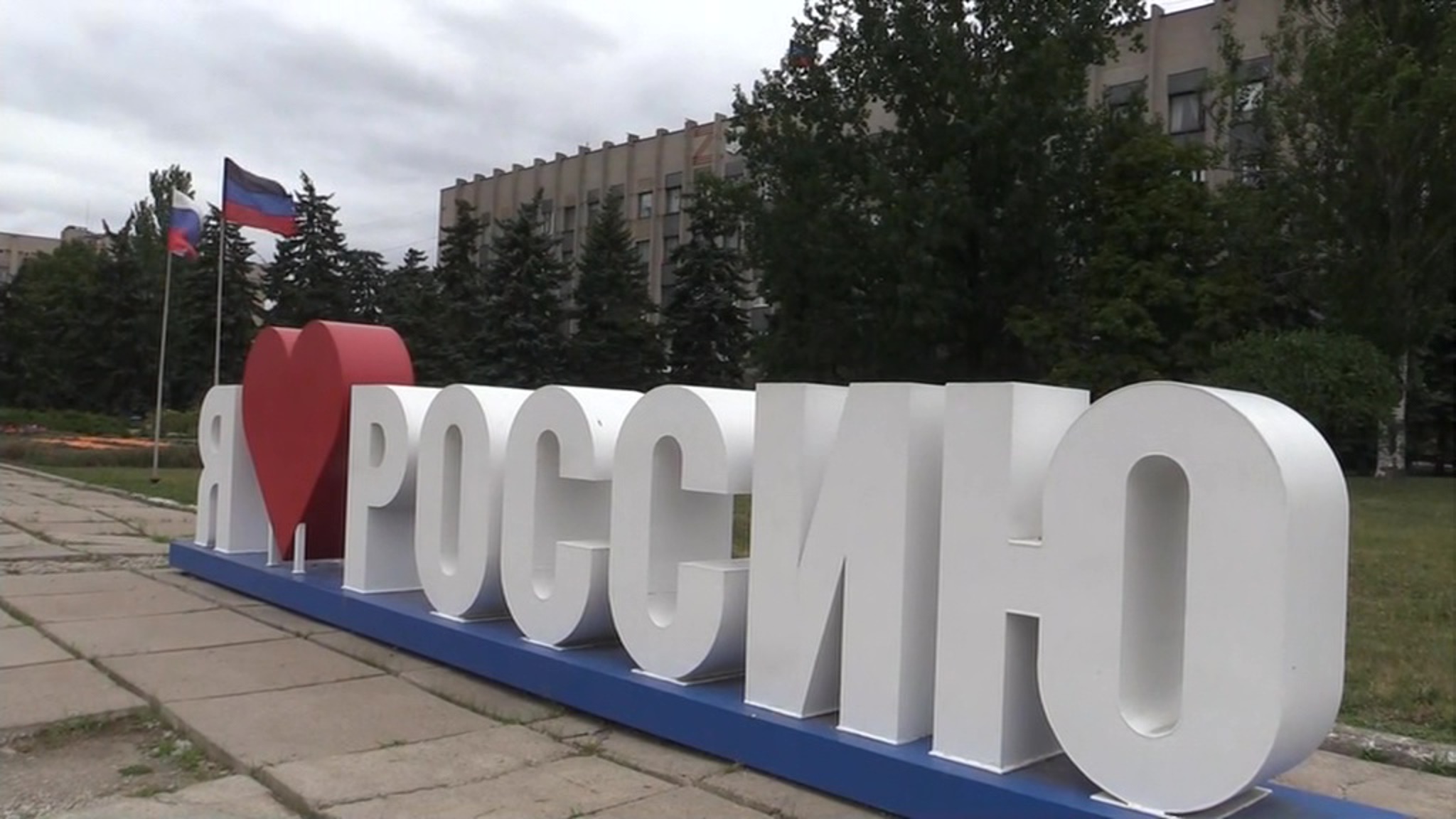 Президент подчеркнул важность личного общения чиновников с людьми