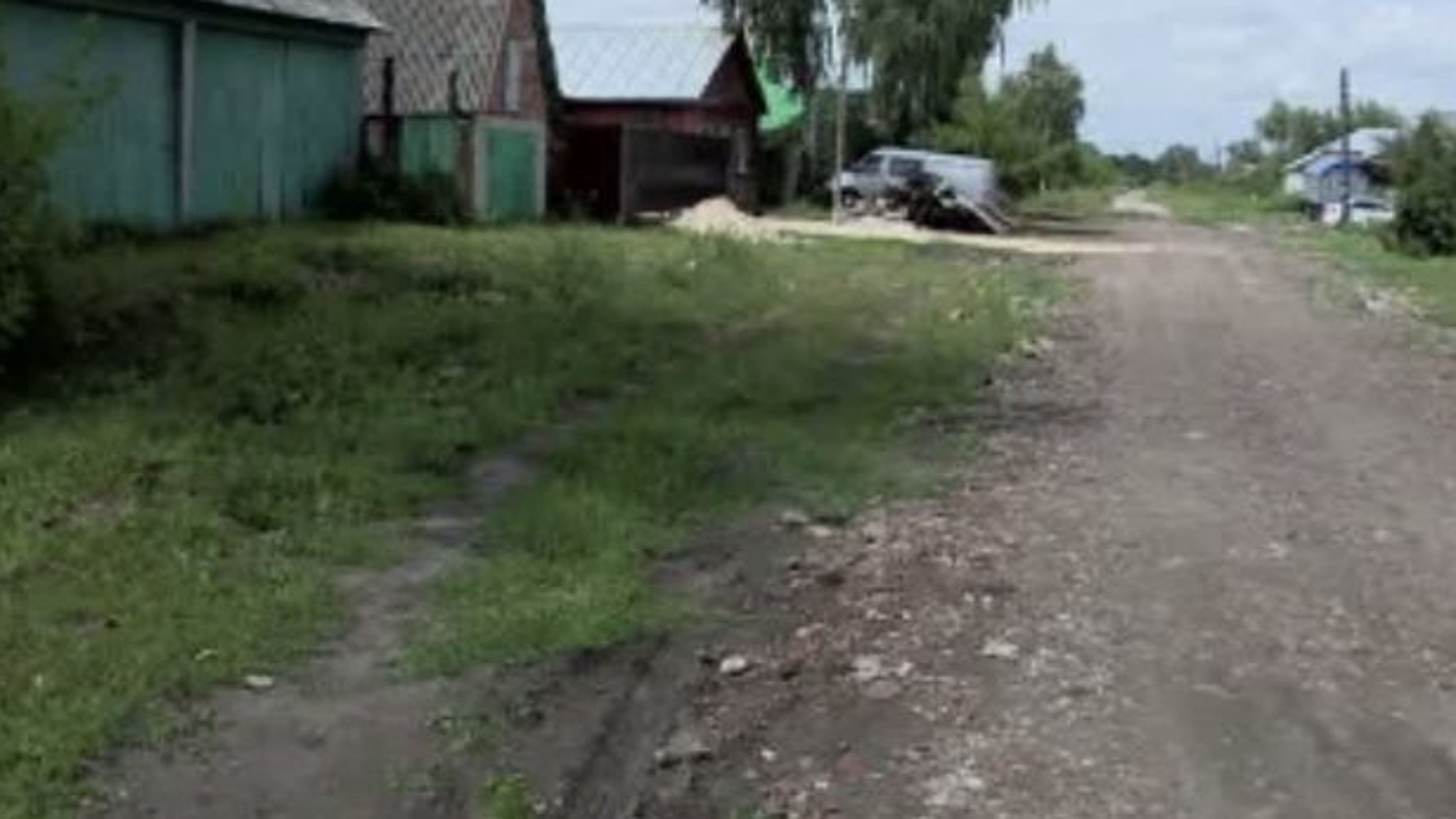 Сергея Филипенко просят разобраться с нарушениями ремонта тротуаров в Петровске