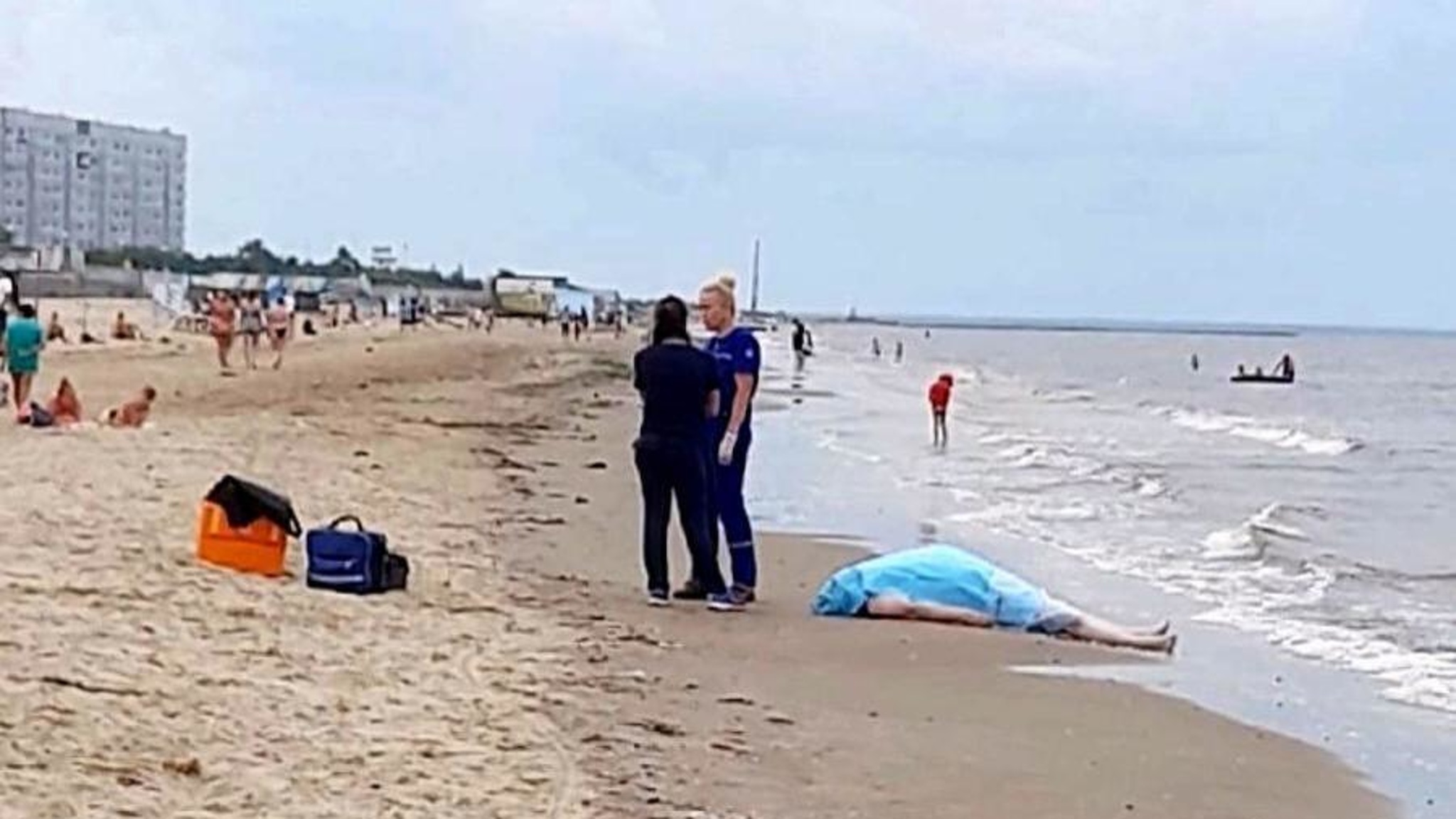 На острове Ягры в Северодвинске при купании в море утонул мужчина