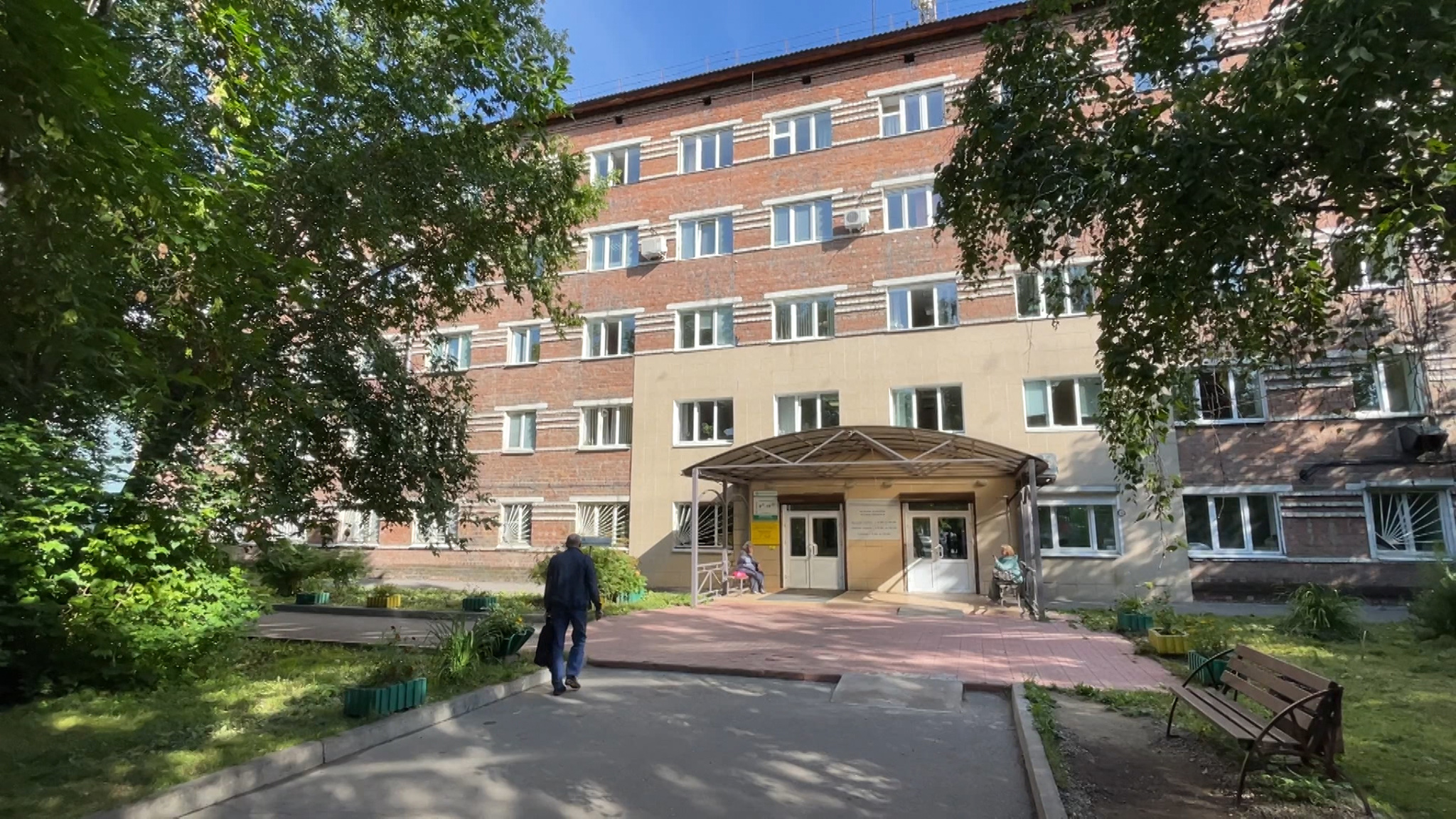 Построить в Иркутске новые здания поликлиник № 1 и № 15 поручил губернатор Игорь Кобзев