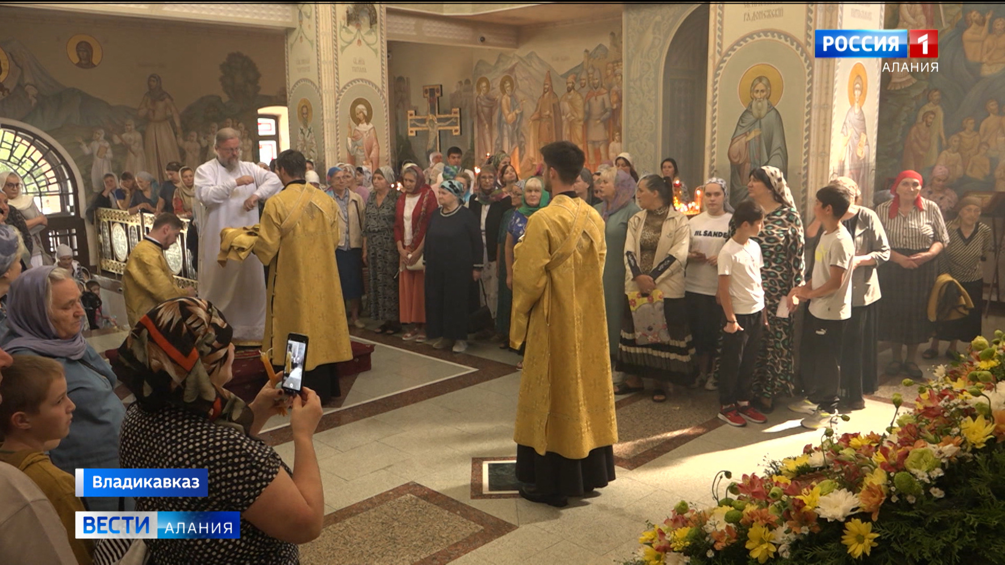 В День Крещения Руси в Храме равноапостольного князя Владимира во Владикавказе отметили престольный праздник
