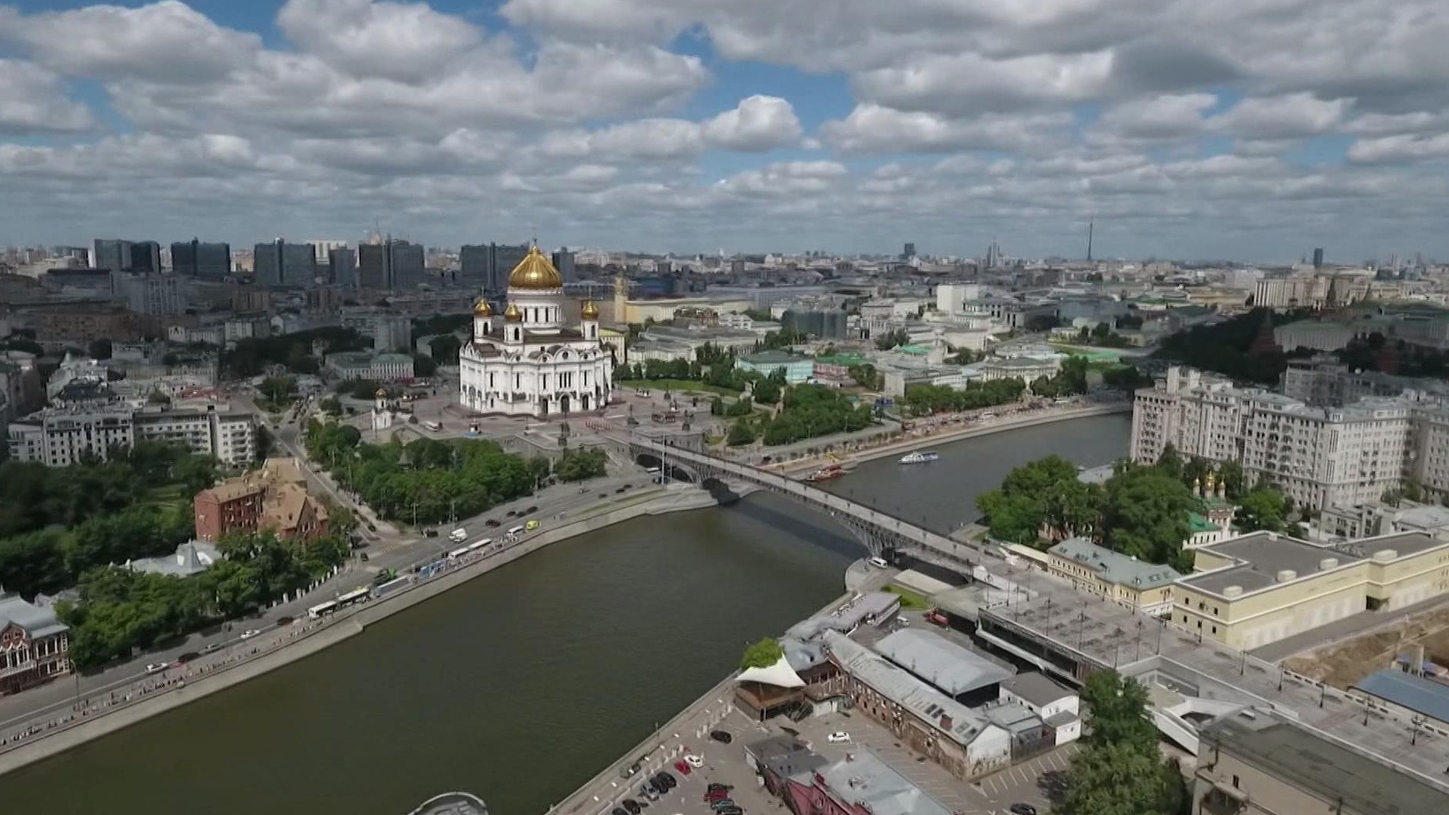Дети из Донбасса приехали в Москву на праздник Крещения Руси