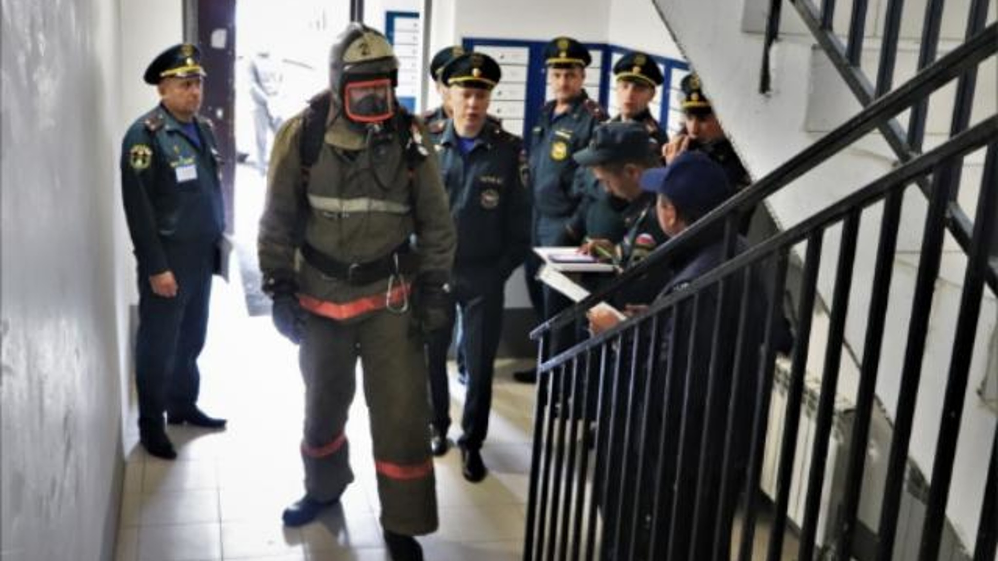 В Улан-Удэ пожарные соревновались в забеге на 20 этаж