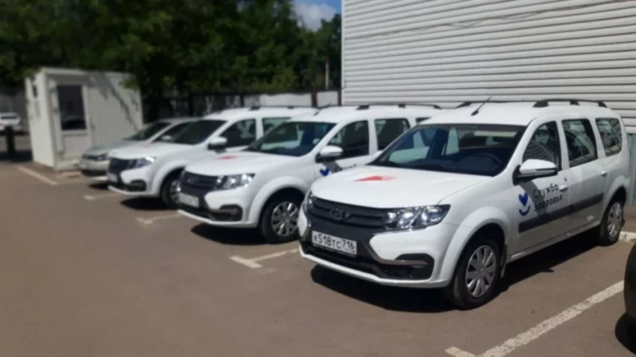 В Альметьевске по нацпроекту обновили автопарк детской горбольницы с перинатальным центром