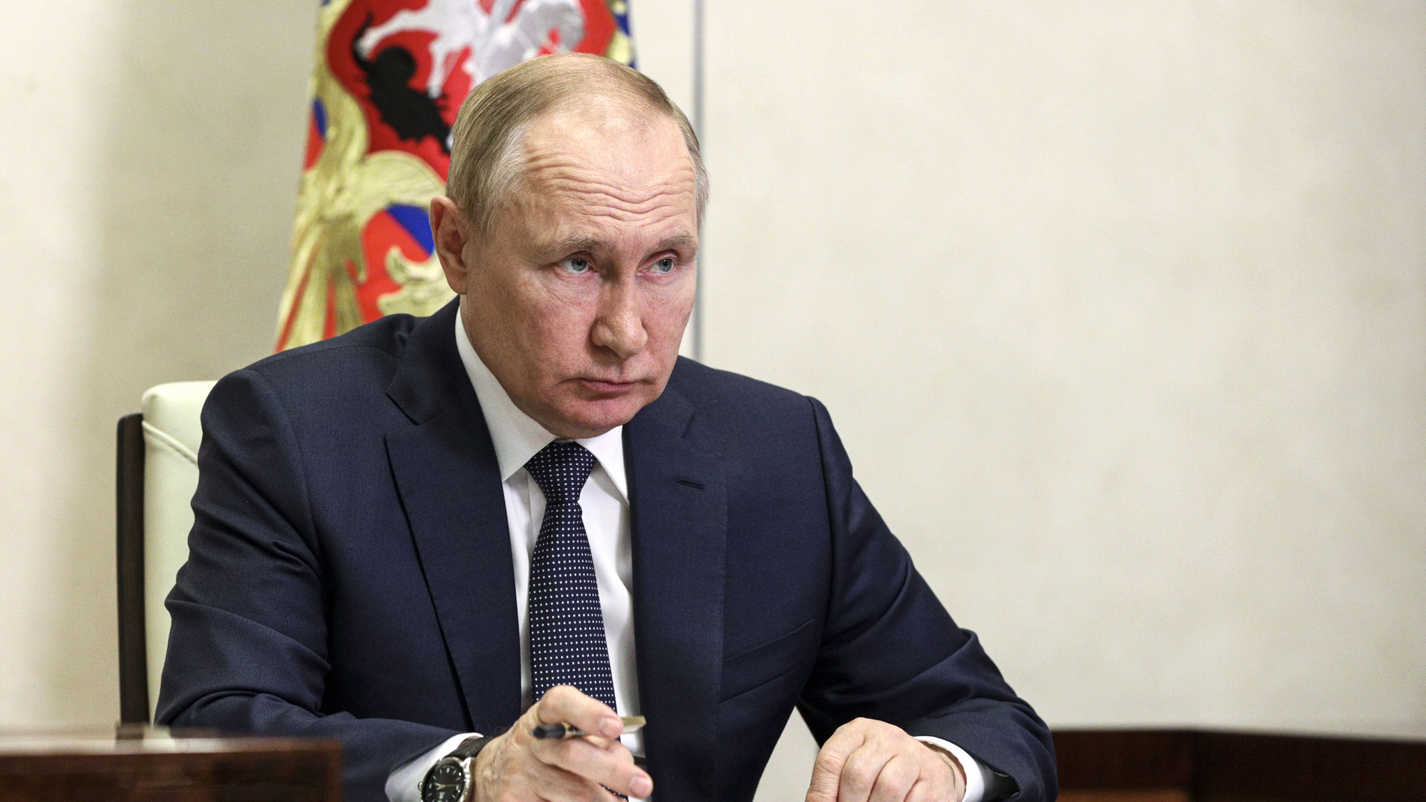 Путин пообещал жесткий ответ на новые попытки терактов