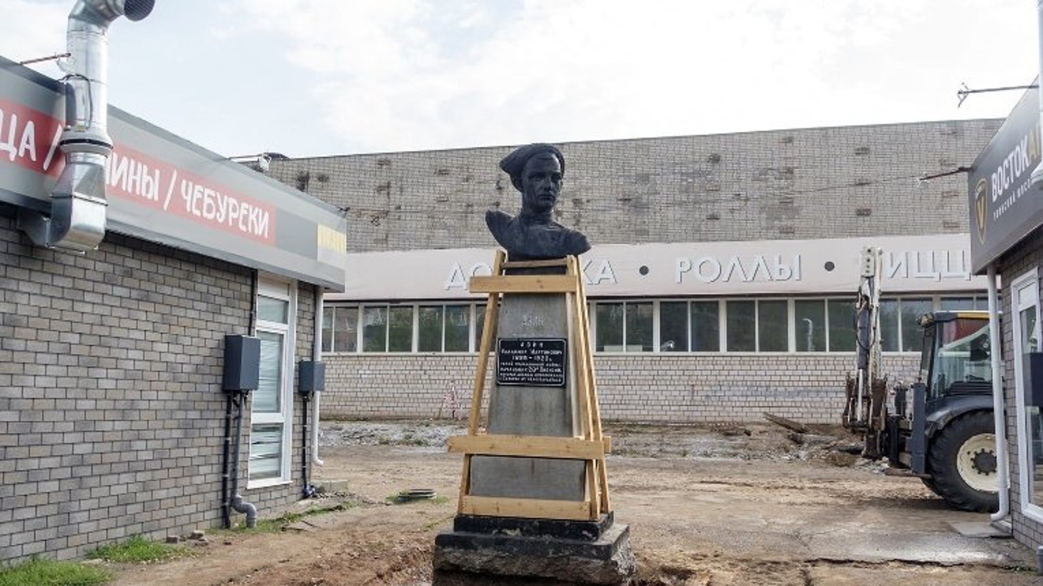 Памятник красному командиру Азину перенесут в Сарапуле