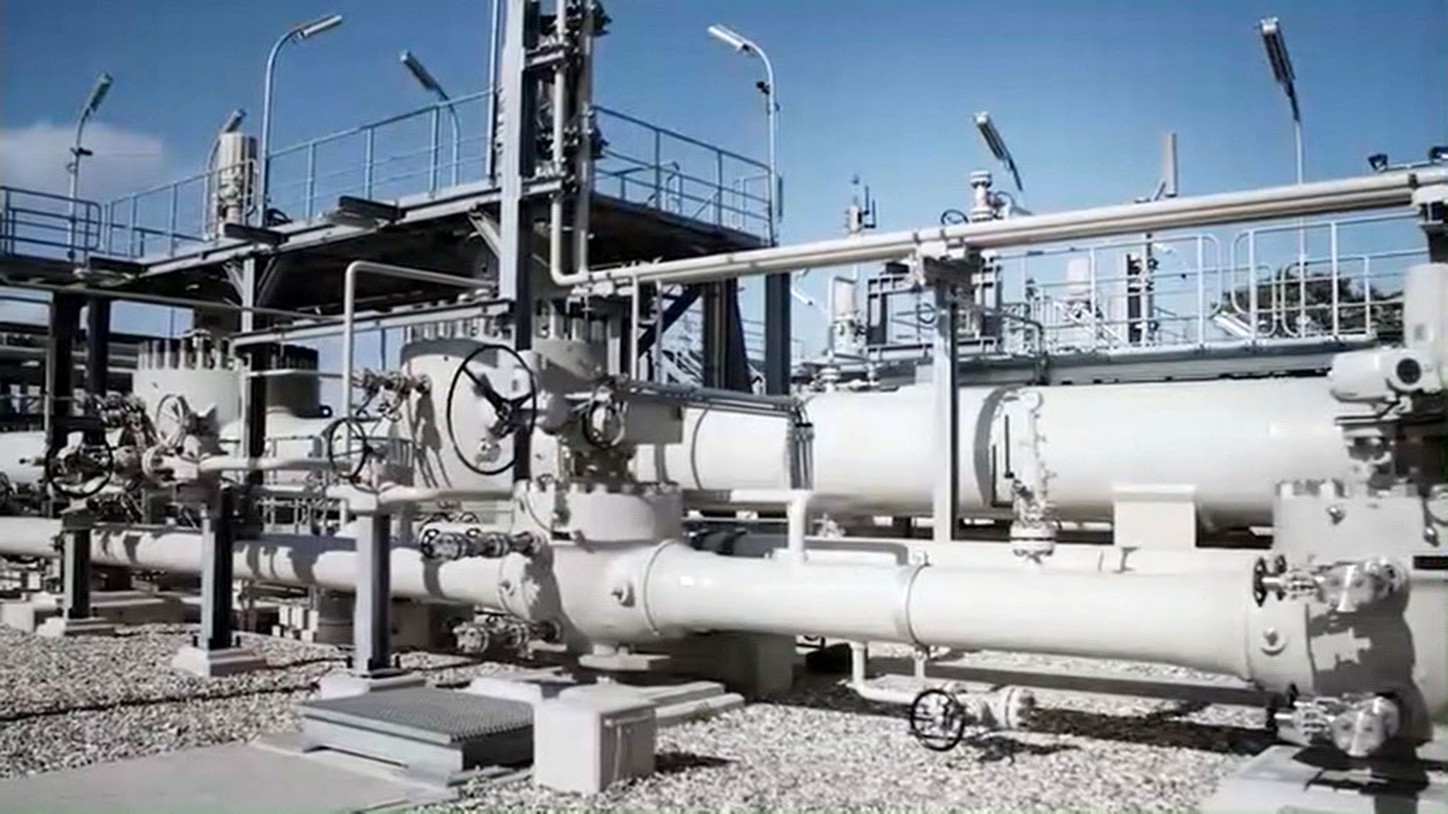 Турбина, которая должна прокачивать российский газ в Германию, пока не покинула ее территорию