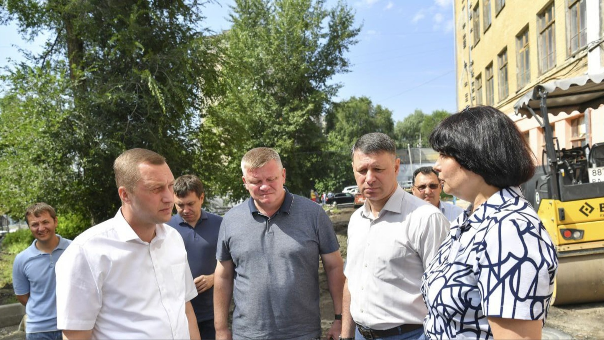Роман Бусаргин поставил школам задачу участвовать в федеральных и региональных программах