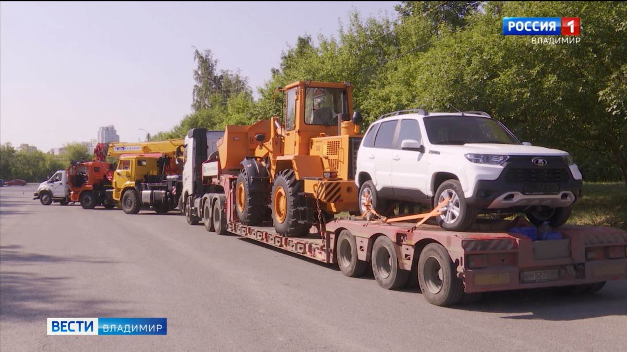 Из Владимира в ДНР отправили 7 единиц коммунальной и строительной техники