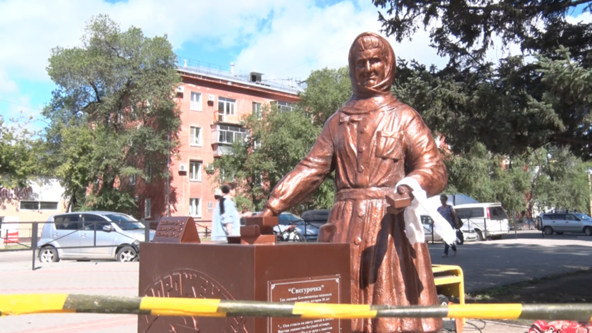 Скульптура Снегурочки вернулась на благовещенский перекресток