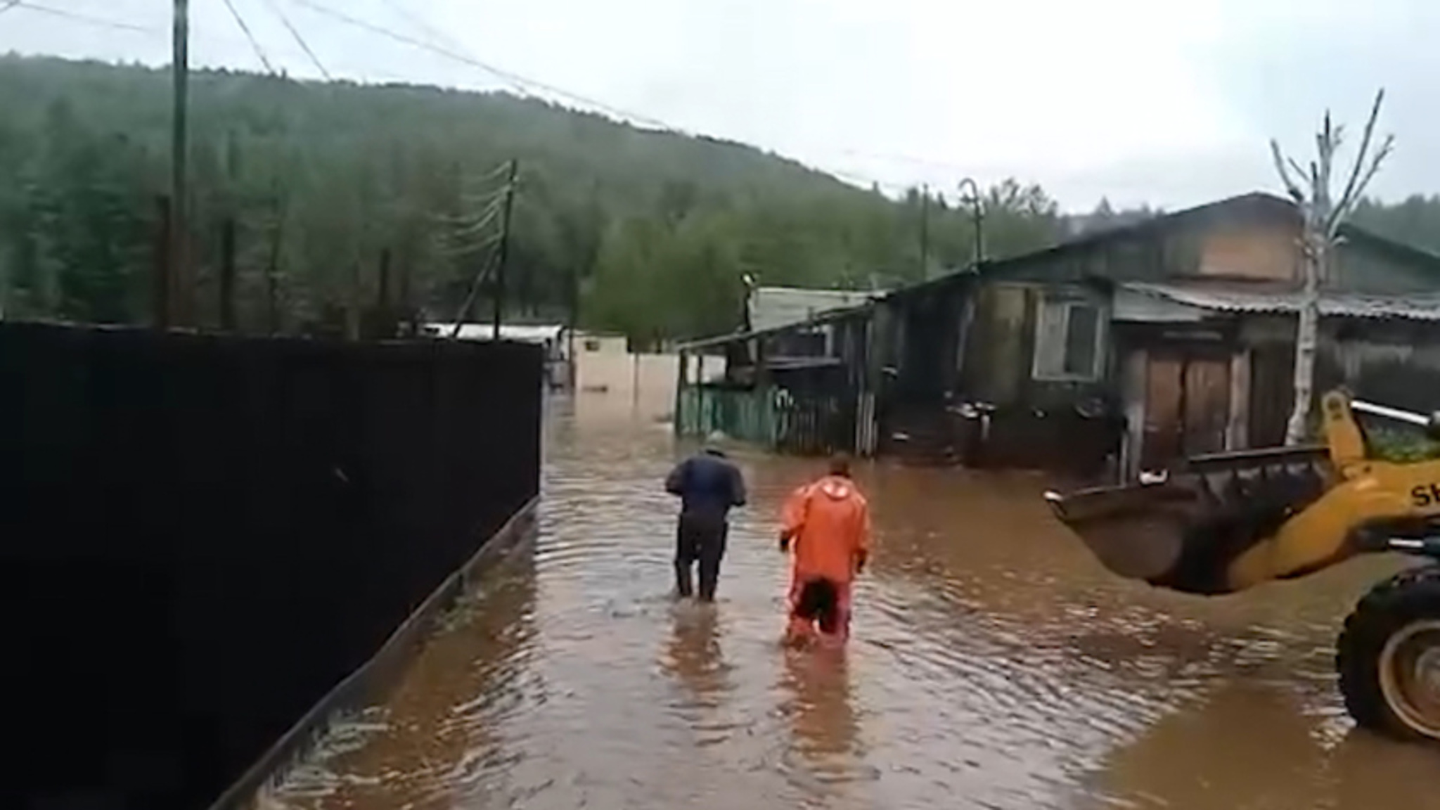 Затопленные дома и дороги: в Приамурье действует режим ЧС