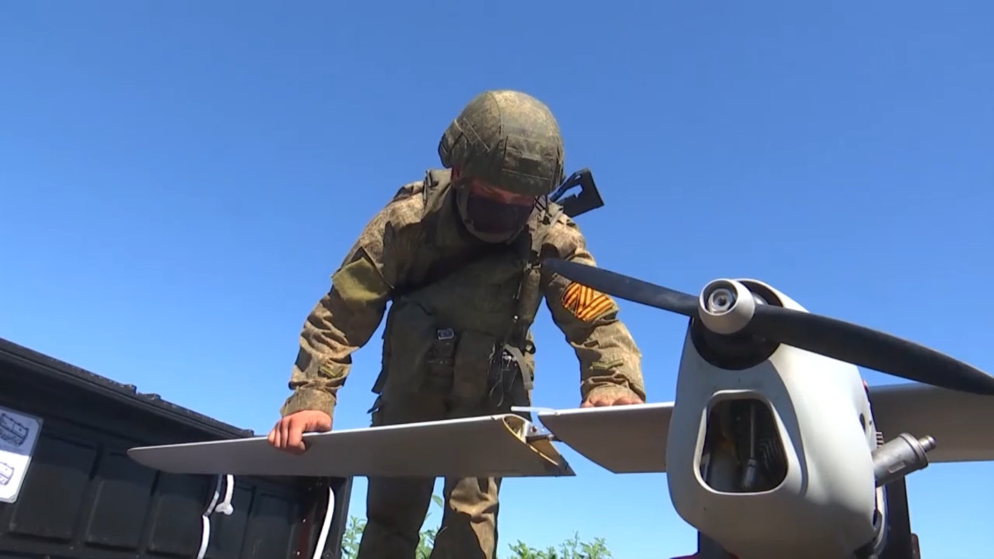 Минобороны показало, как готовят и запускают БПЛА "Орлан-10"