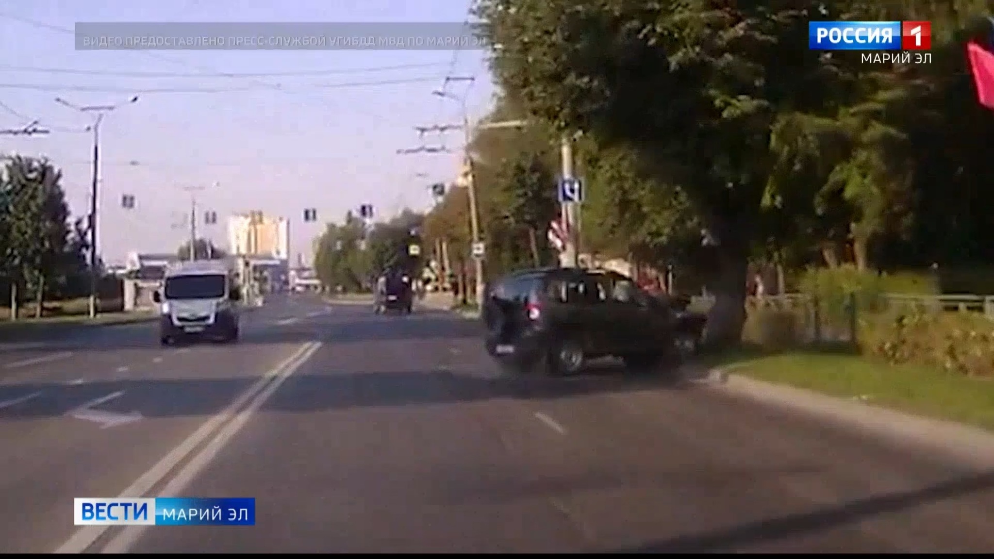 Утром в Йошкар-Оле погиб пожилой водитель Lada