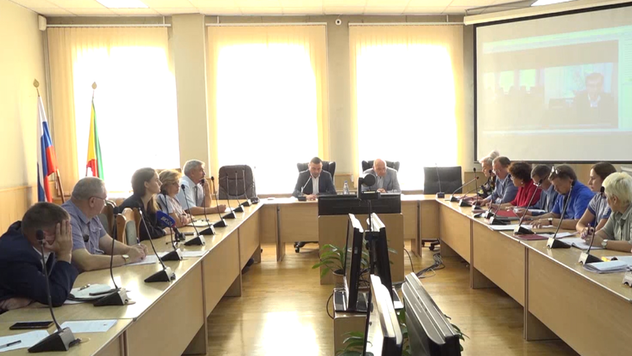 Благоустройство дворов, парков и спортивных объектов обсудили в администрации Читы