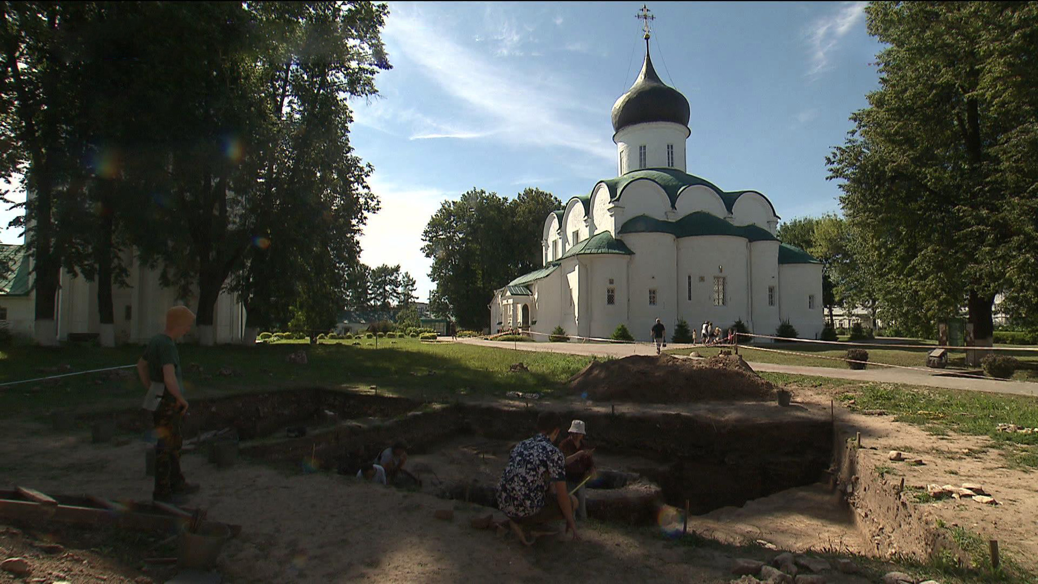 Археологи отмечают профессиональный праздник