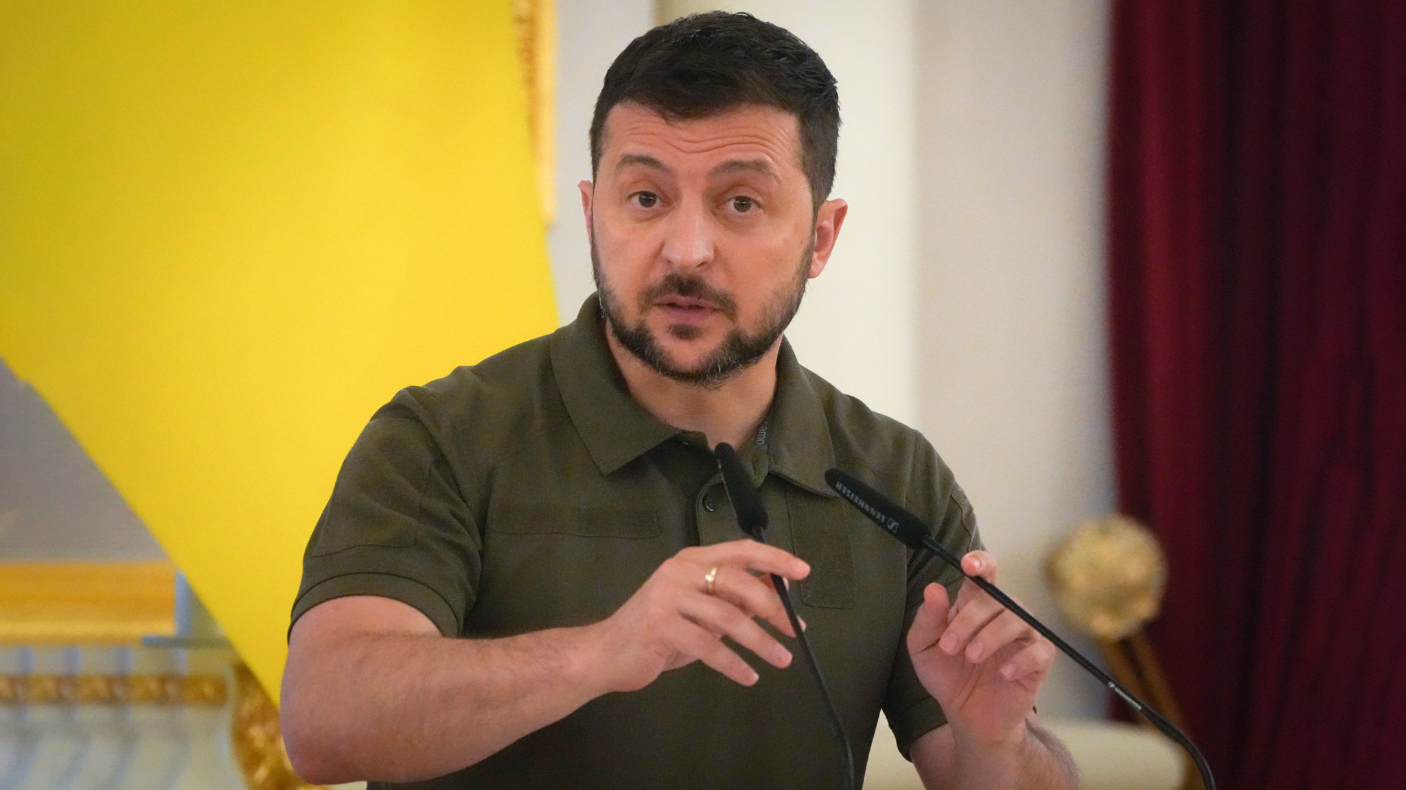 Лавров назвал слова Зеленского "явкой с повинной"