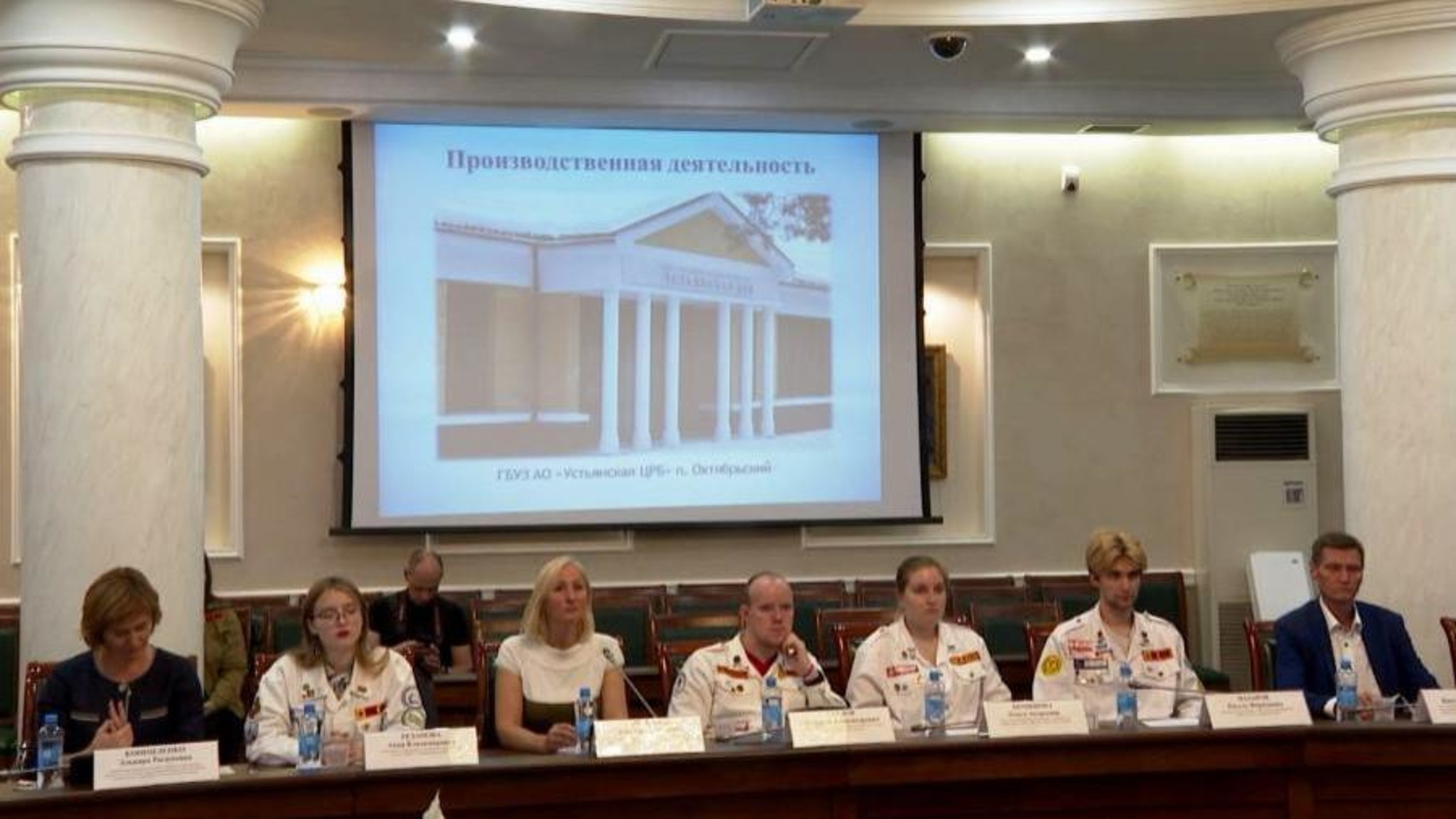 Сегодня в правительстве региона подвели итоги работы Всероссийского медицинского студотряда "Коллеги"