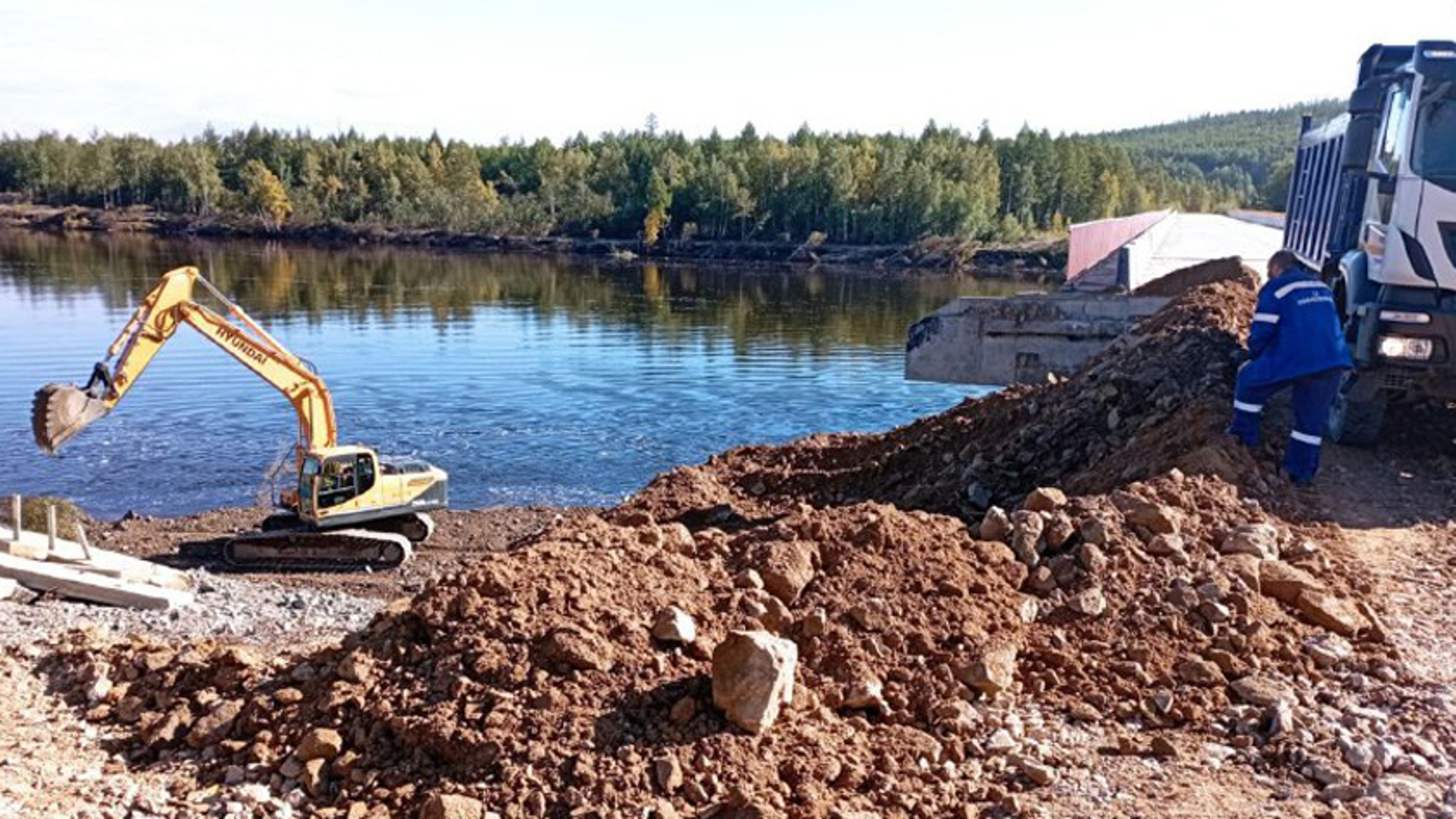 Проезд по мосту через Гилюй восстановили в Тындинском округе