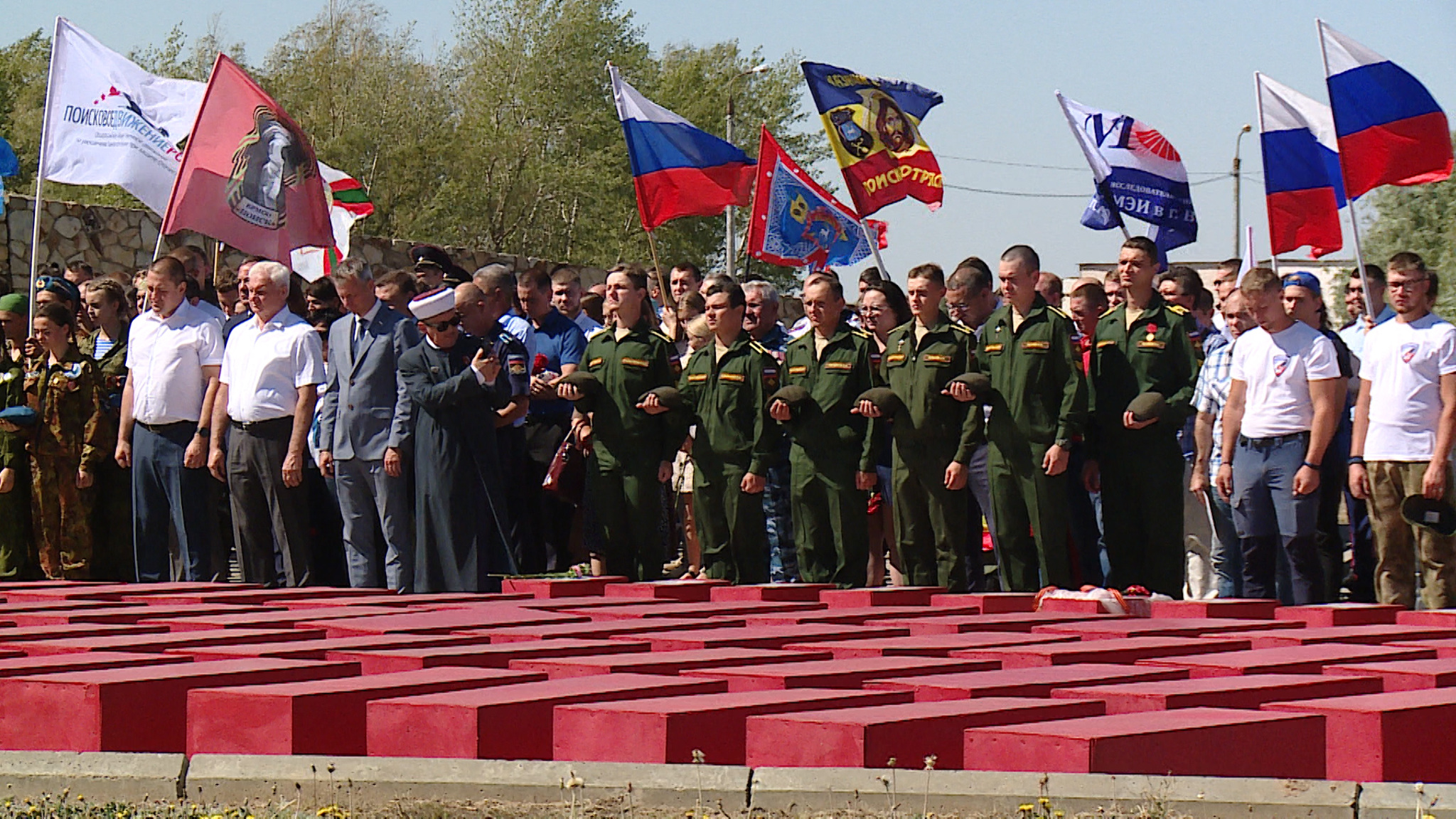 Волгоградские поисковики перезахоронили останки 1221 красноармейца