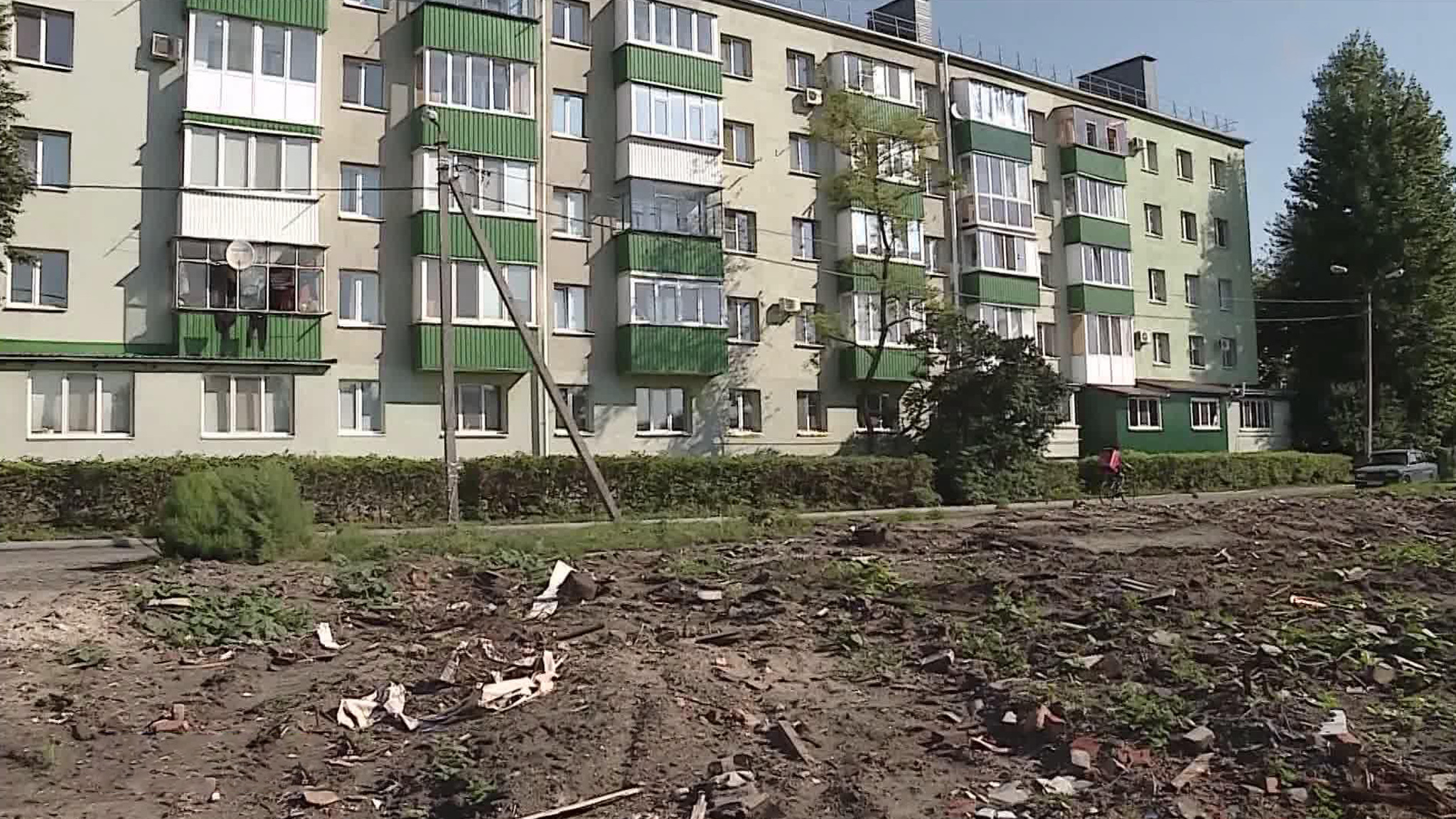 Жители домов, пострадавших от обстрелов, получают новое жилье