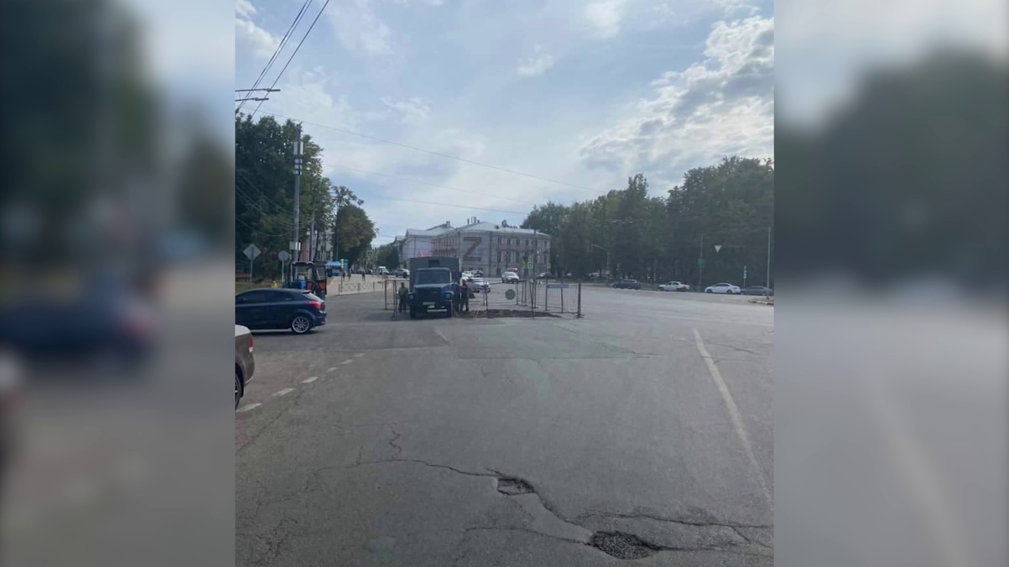 В Ярославле в районе Красного съезда раскопали новый асфальт