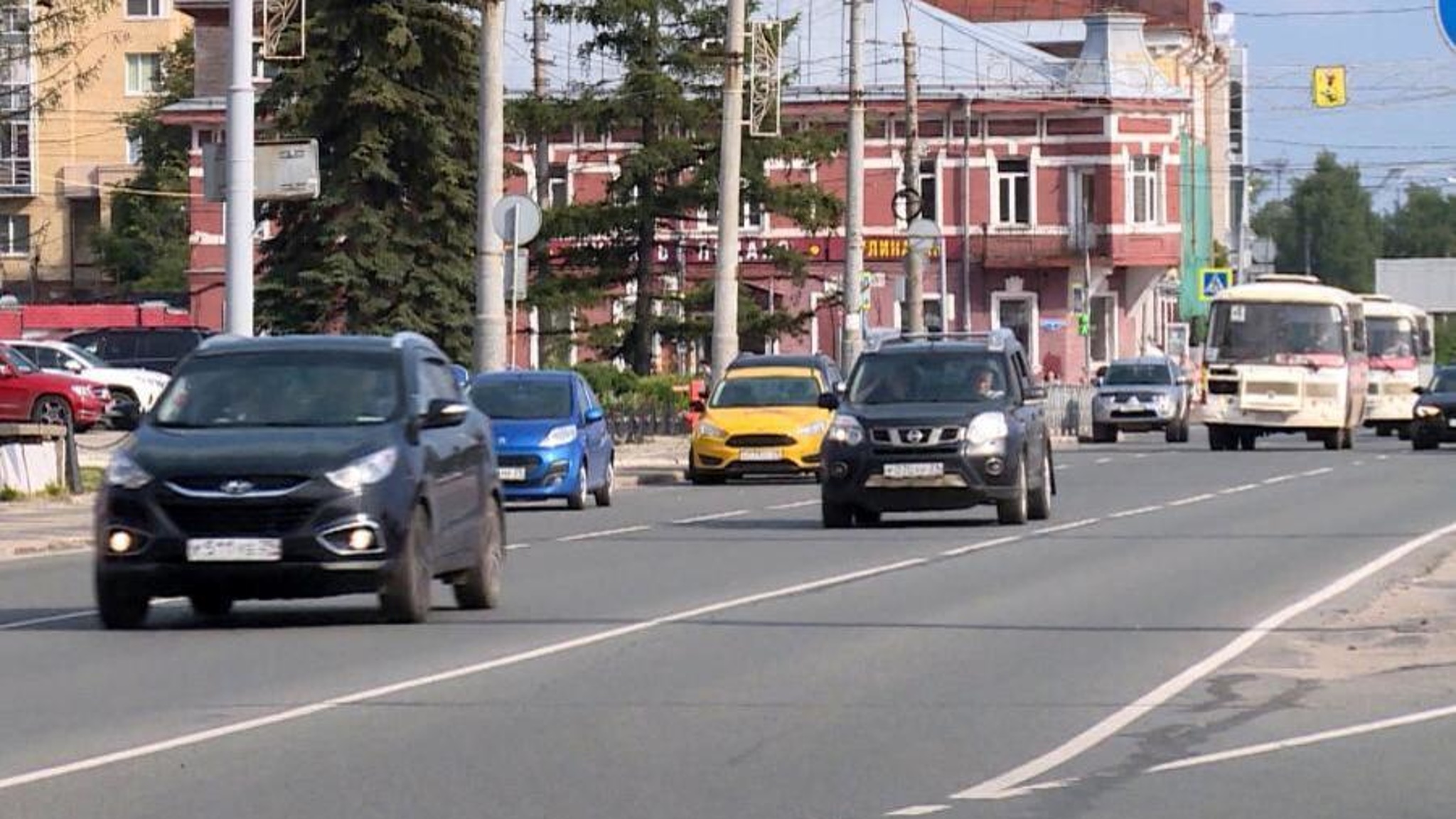 В ГосДуме предложили штрафовать за "громкие" авто