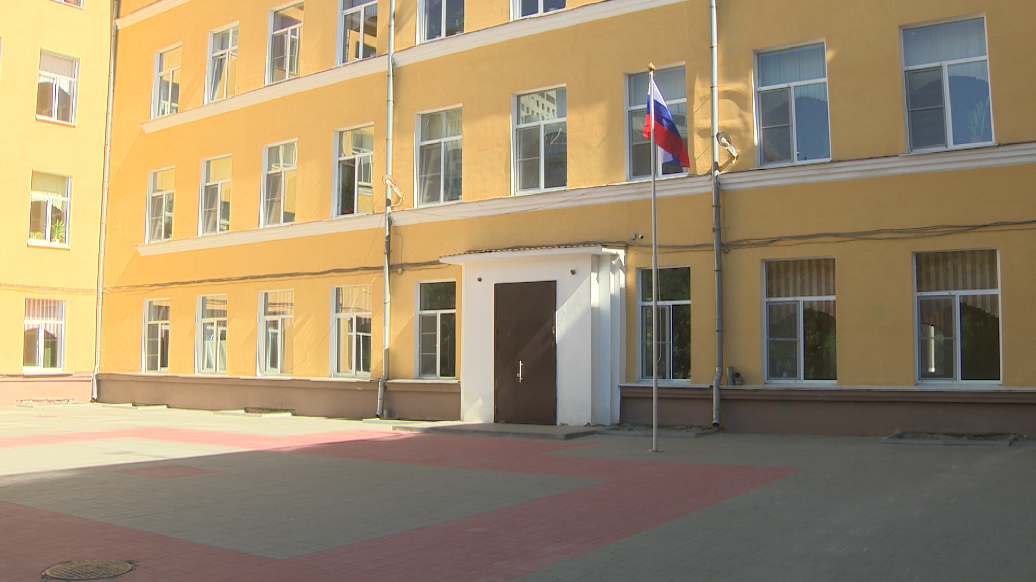 Почти 28 тысяч юных волгоградцев в этом году впервые пойдут в школу