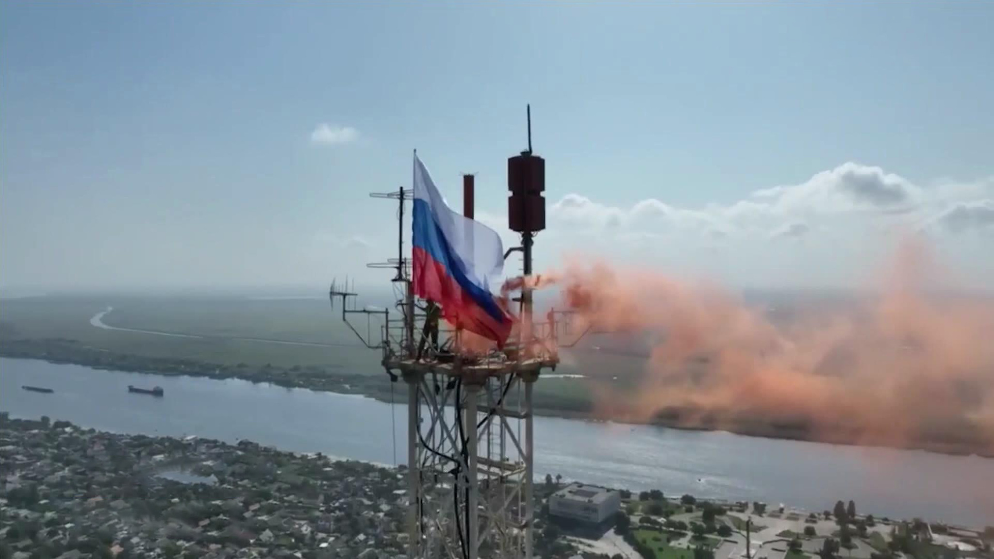 День российского флага впервые отметили на освобожденных территориях Донбасса