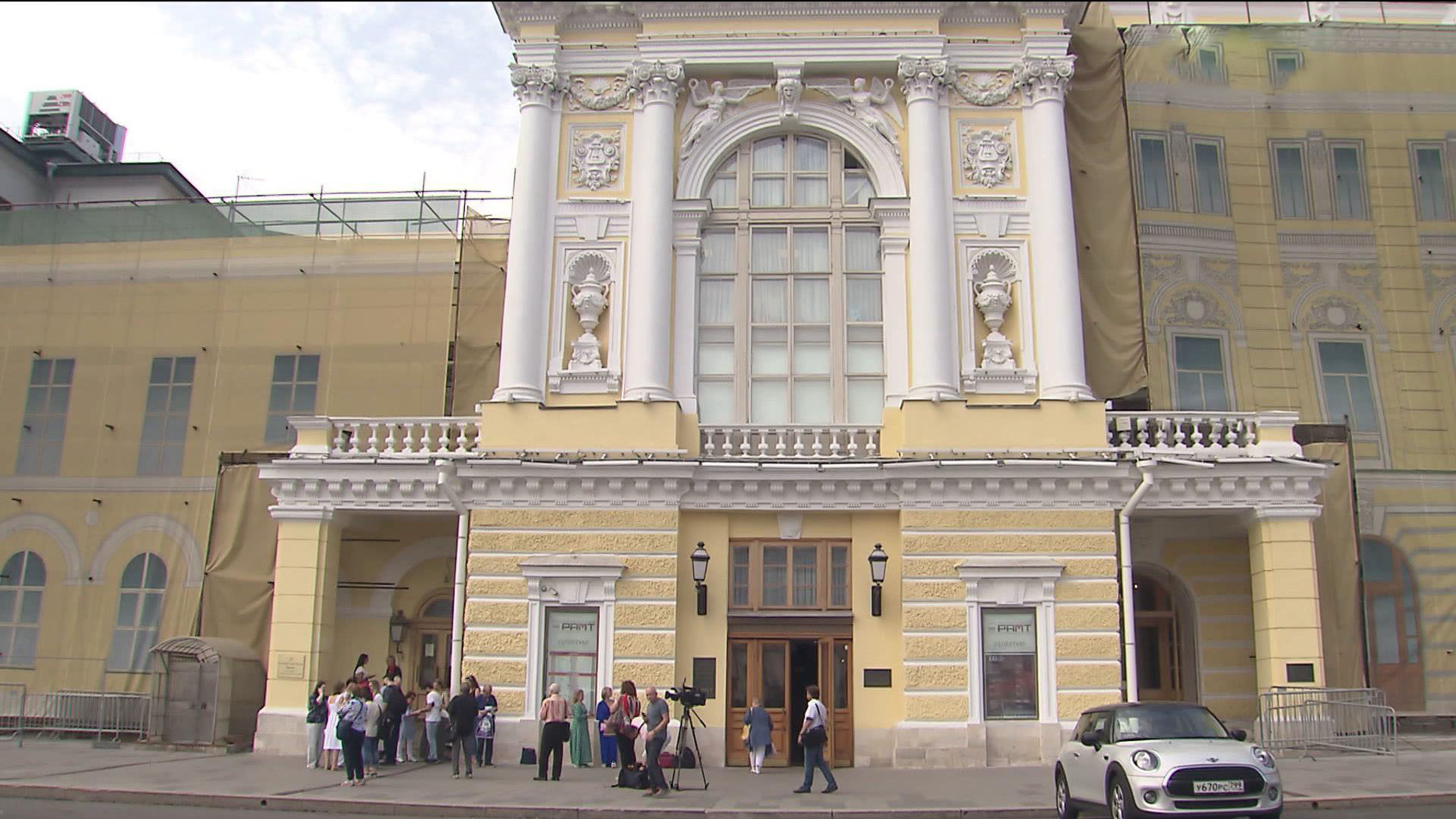 Российский академический Молодежный театр объявил планы на 102-й сезон
