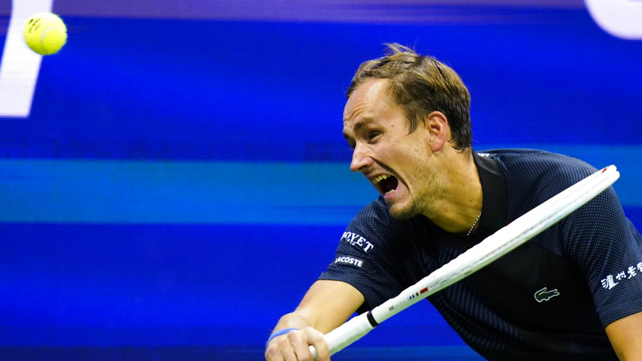 Первая ракетка мира Медведев пробился в третий круг US Open