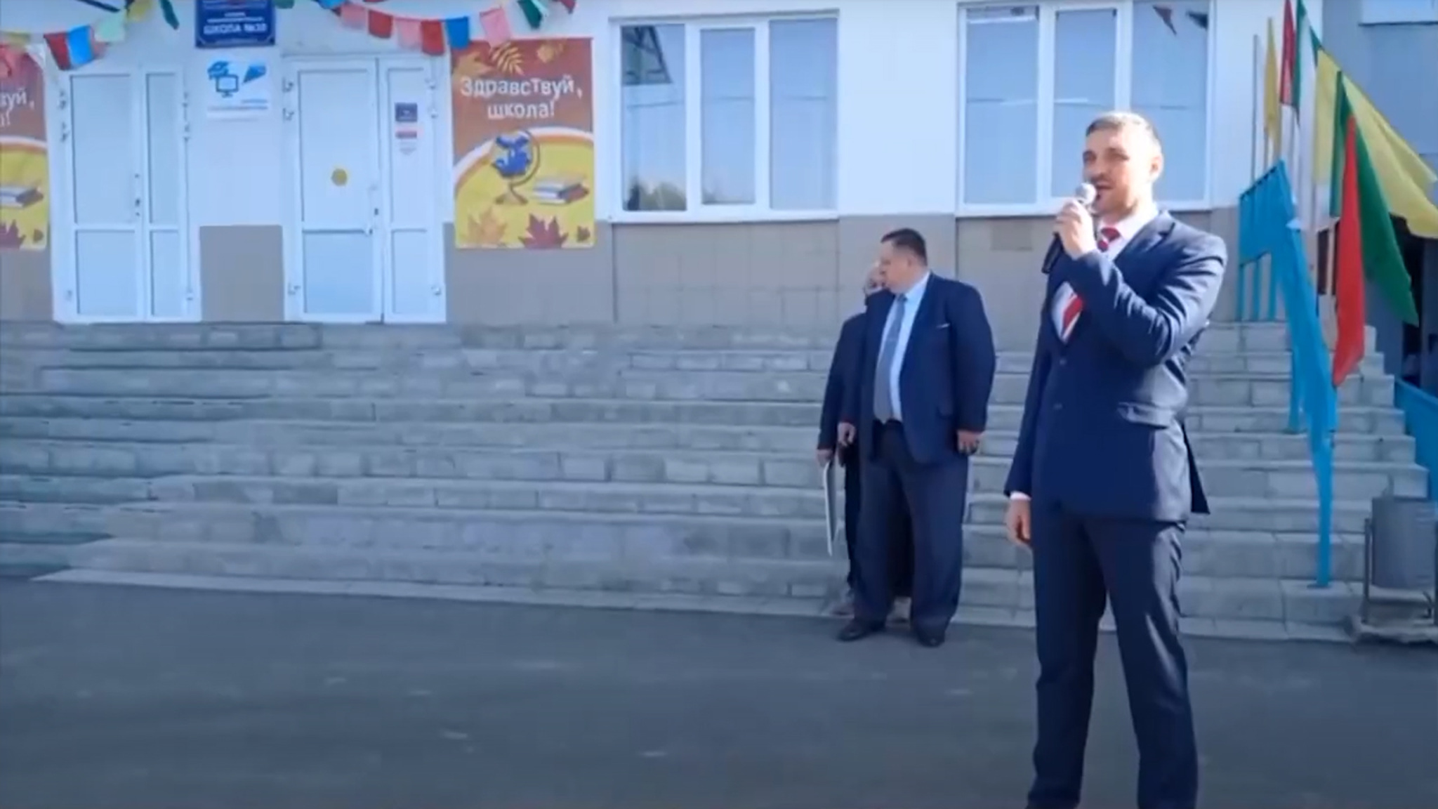 Александр Осипов поздравил учащихся школы №30 Читы с началом нового учебного года
