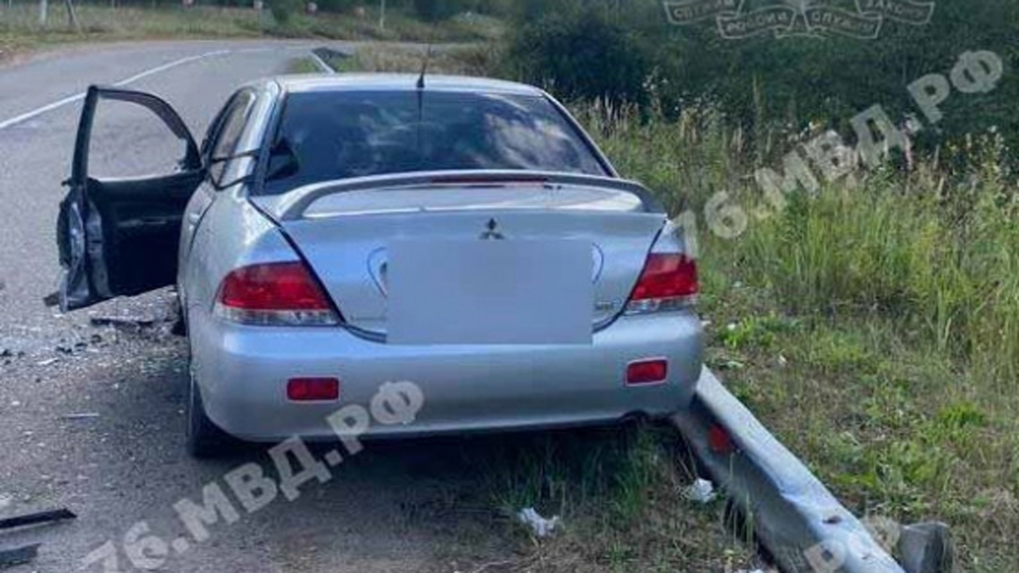 В Ярославской области в столкновении двух легковушек пострадали три человека