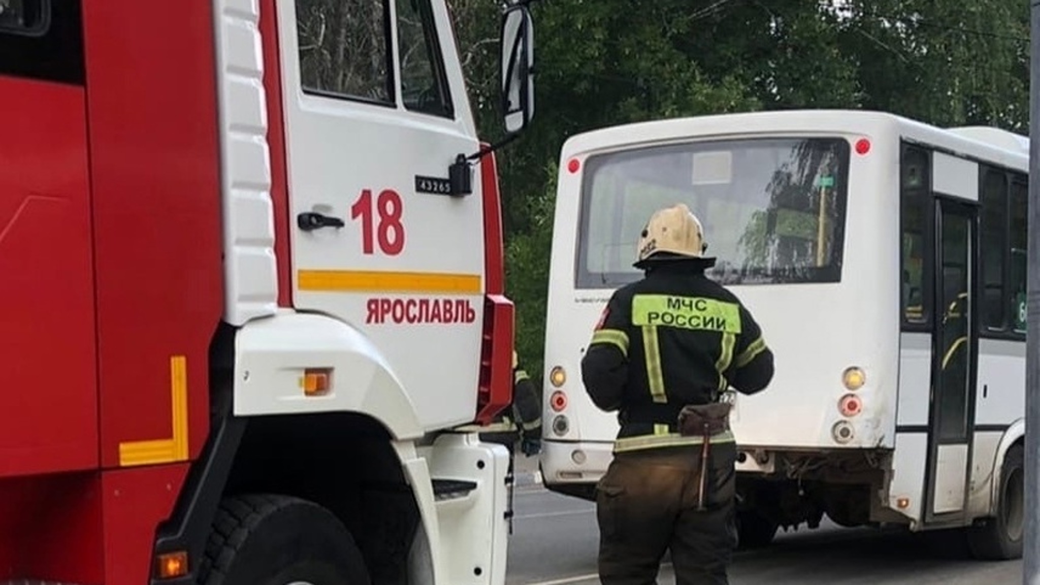 В Ярославле на ходу загорелся автобус с пассажирами