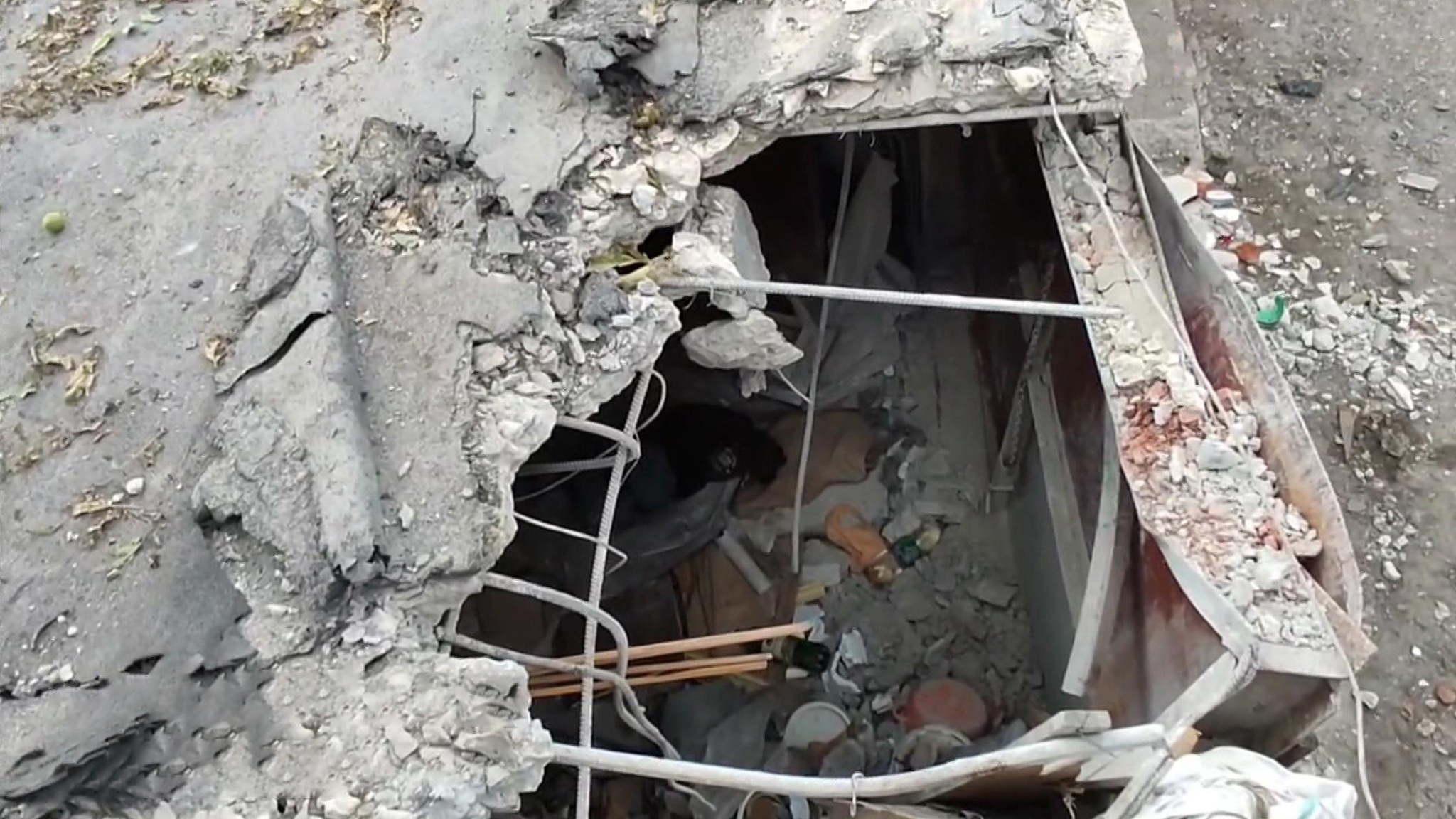 Под ракетные удары ВСУ попала гостиница в Алчевске