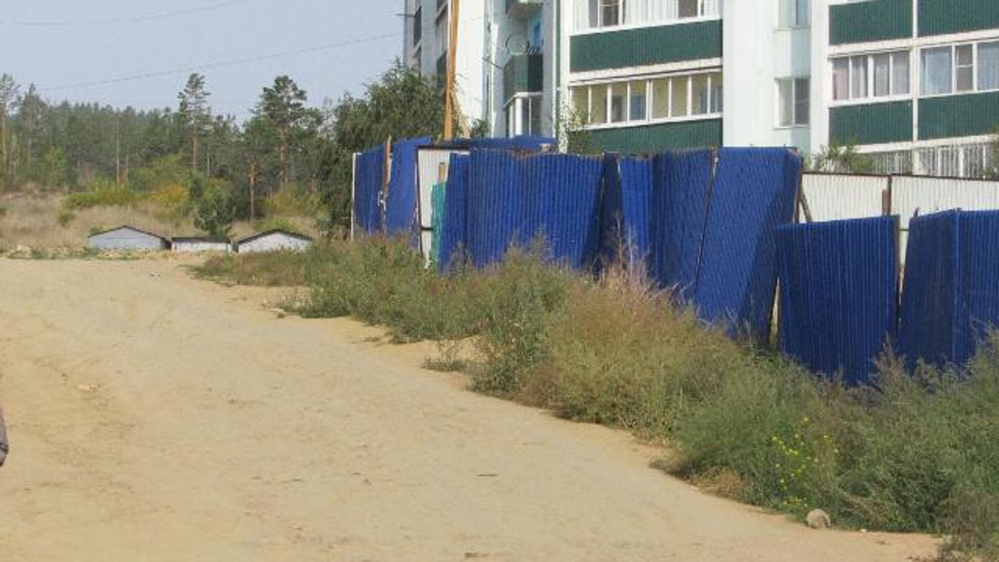 Стройка превратила единственную дорогу в микрорайоне Улан-Удэ в полосу препятствий