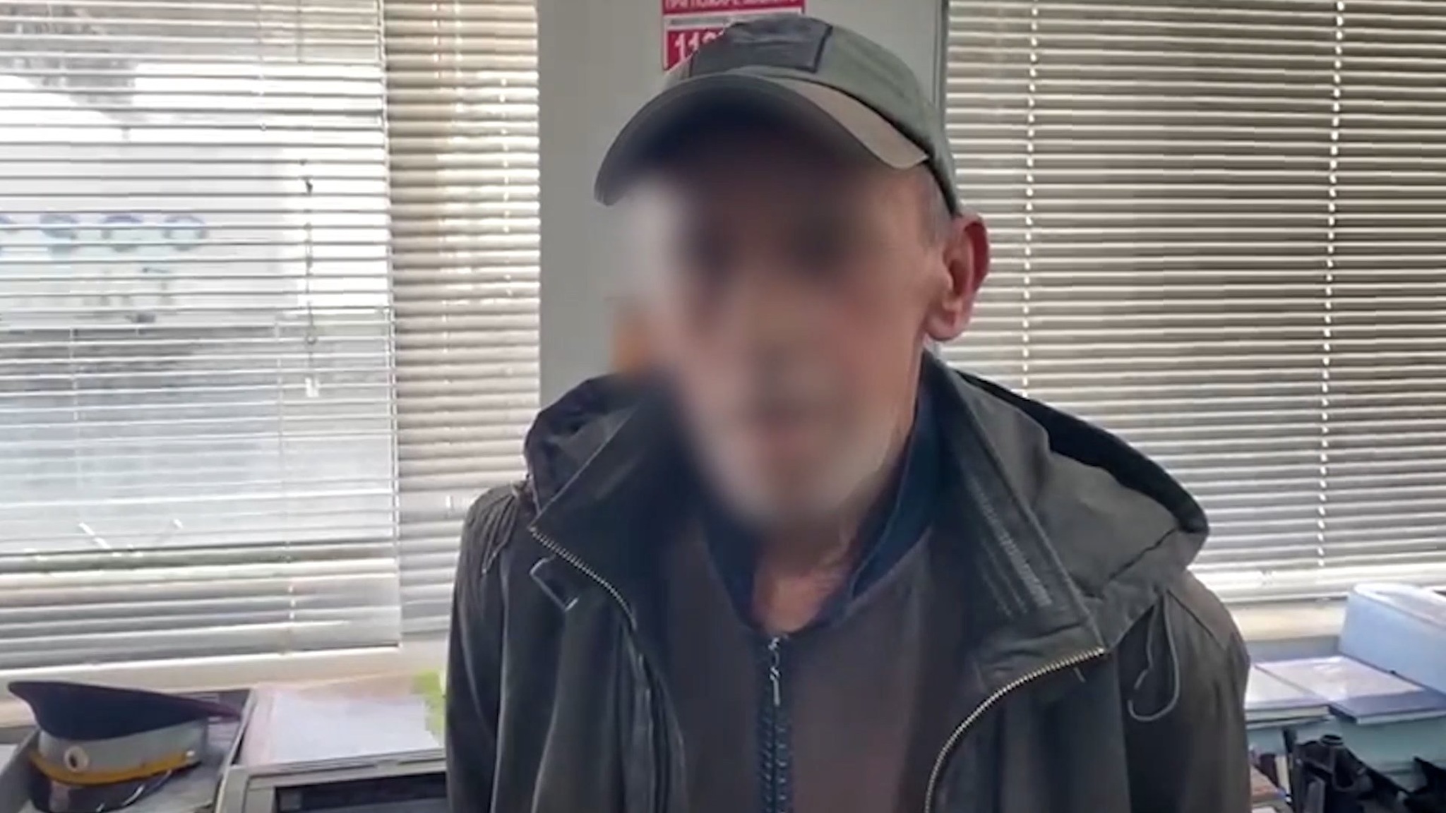 У 62-летнего волгоградца обнаружили пакет наркотиков