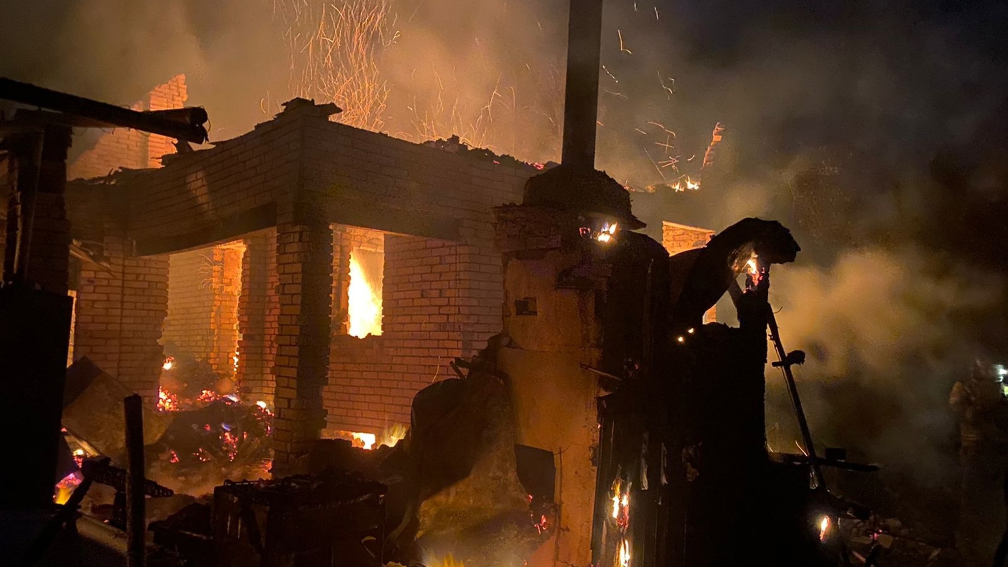 74-летний мужчина погиб при пожаре в Кузнецком районе