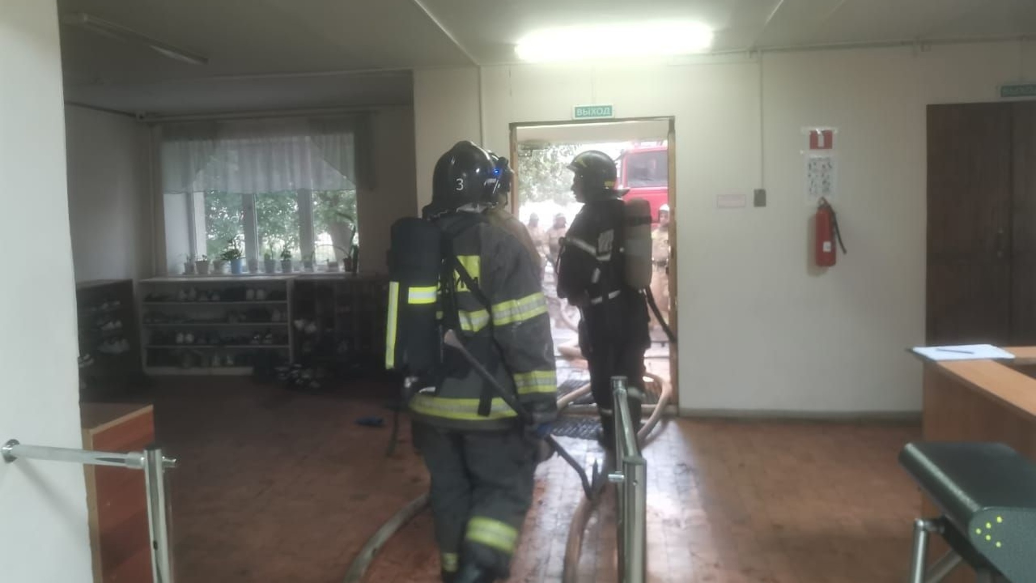 30 человек эвакуировано при пожаре в общежитии колледжа
