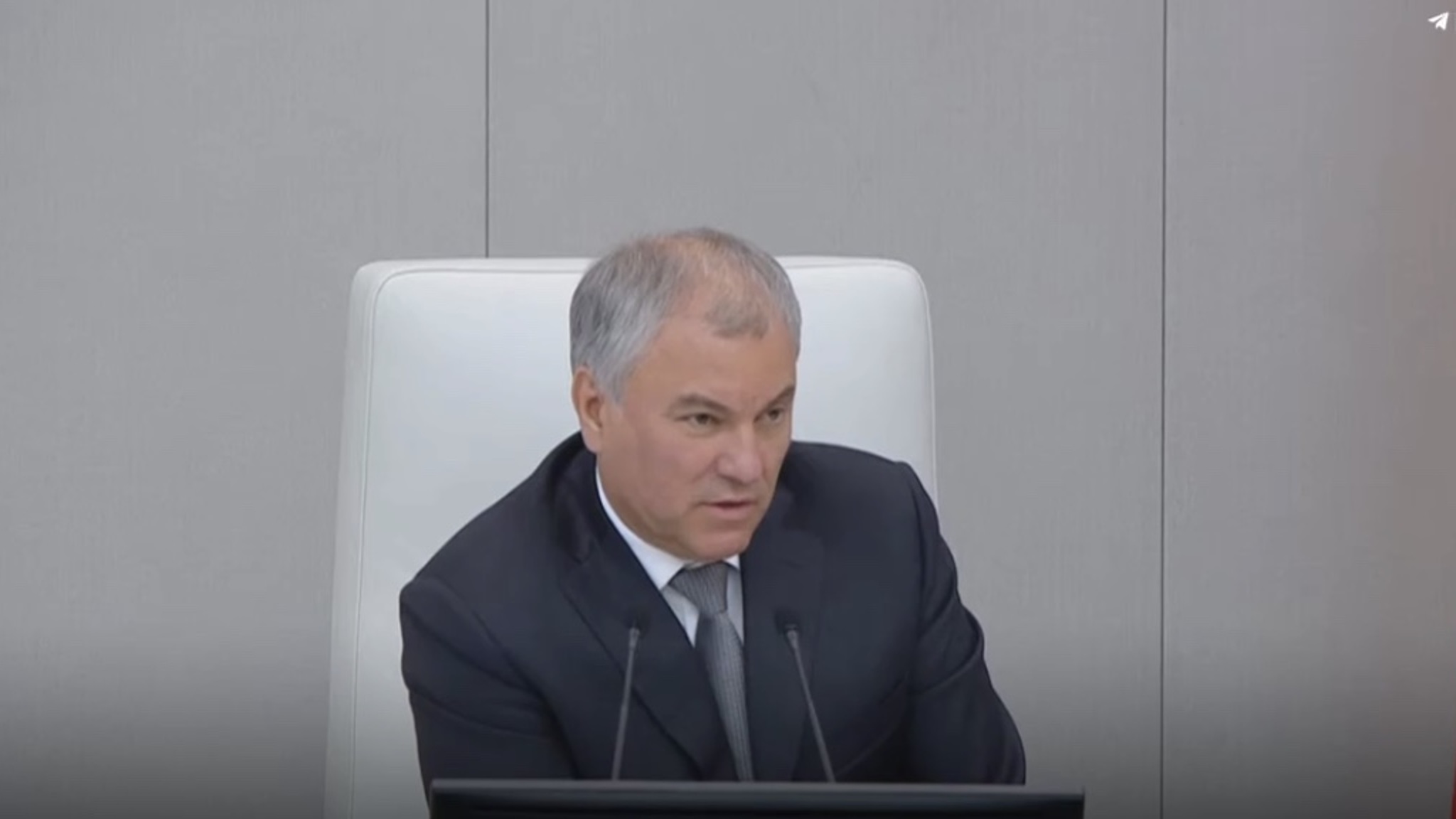 Володин предложил проработать вопрос перевода образовательных учреждений на региональный уровень