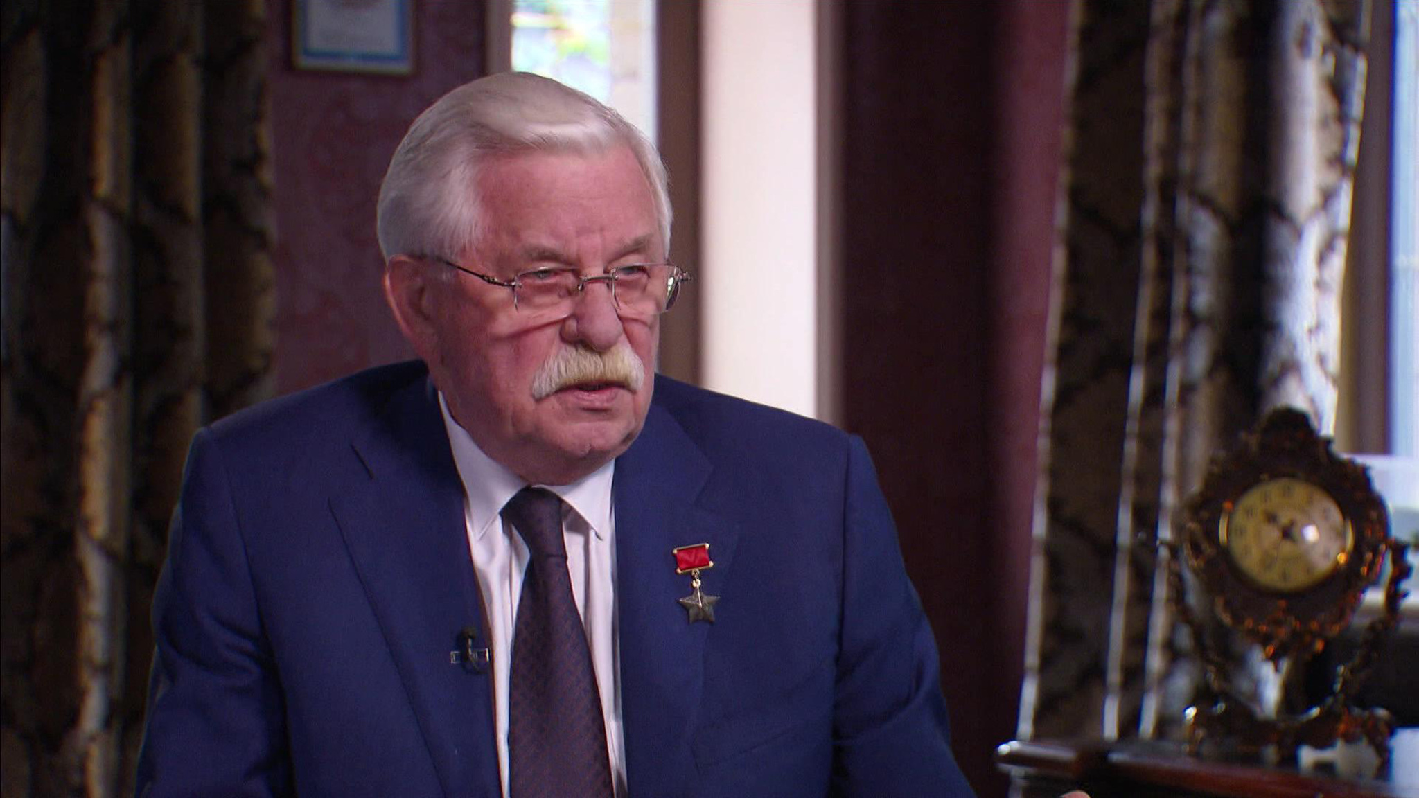 Герой Советского Союза Александр Руцкой отмечает юбилей
