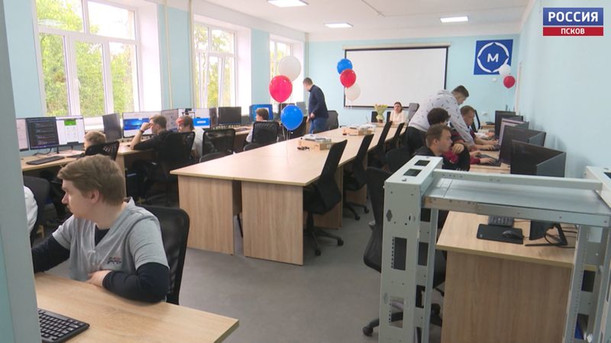 В Псковском политехническом колледже появились современные IT-мастерские