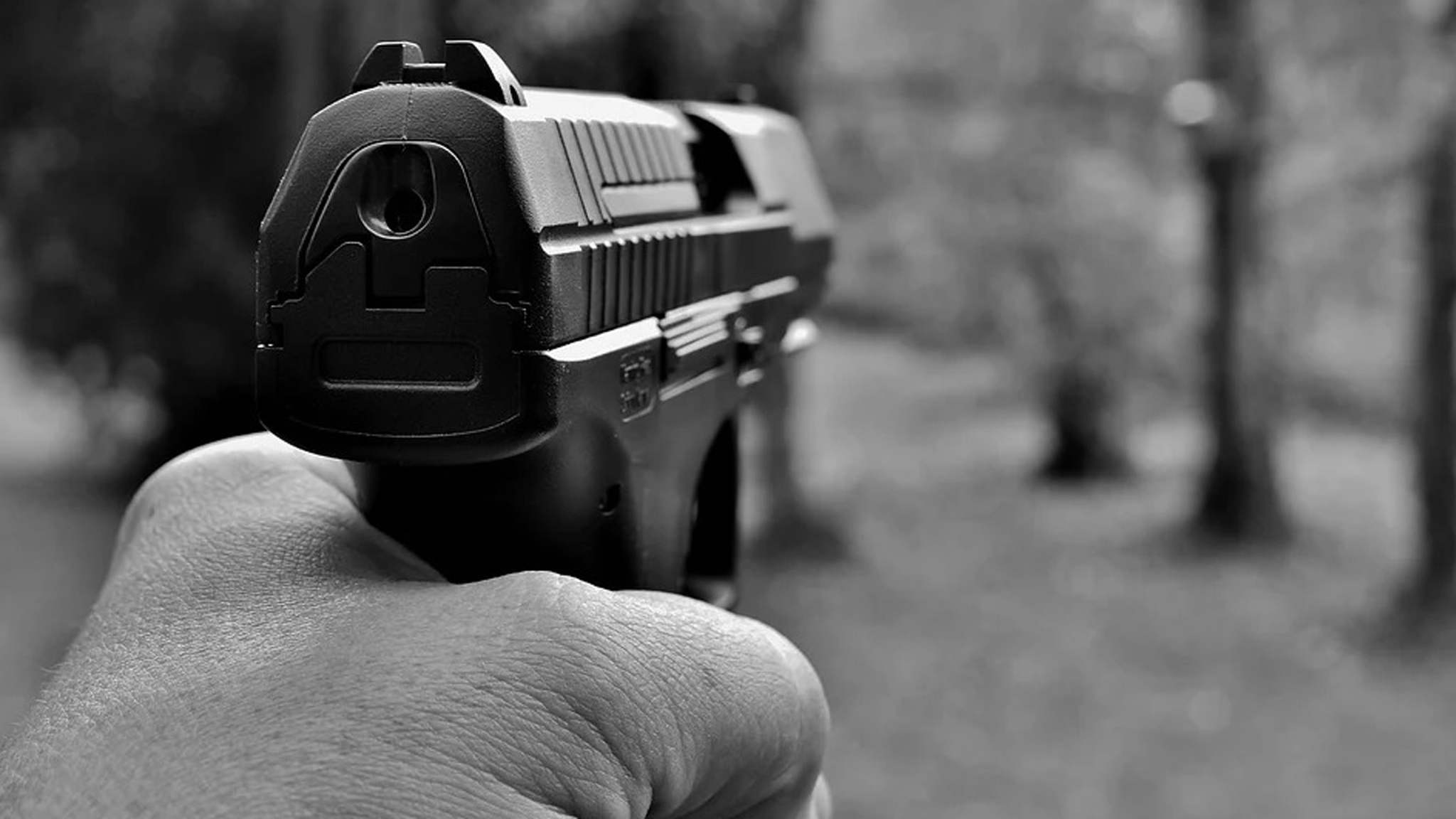 В Ярославской области мужчина устроил стрельбу на АЗС из пистолета