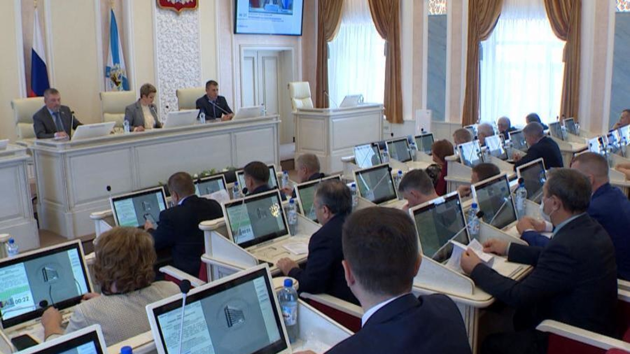 Сегодня в Архангельске прошла очередная сессия депутатов областного Собрания
