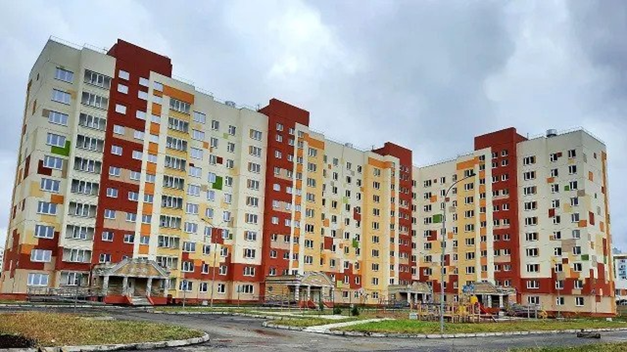 В Нижнекамске по нацпроекту расширили 49-й микрорайон